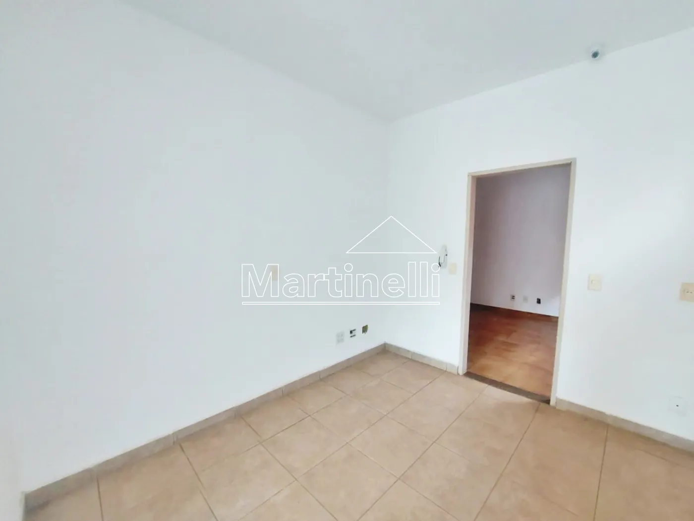 Alugar Comercial / Im&oacute;vel Comercial em Ribeir&atilde;o Preto R$ 2.500,00 - Foto 4