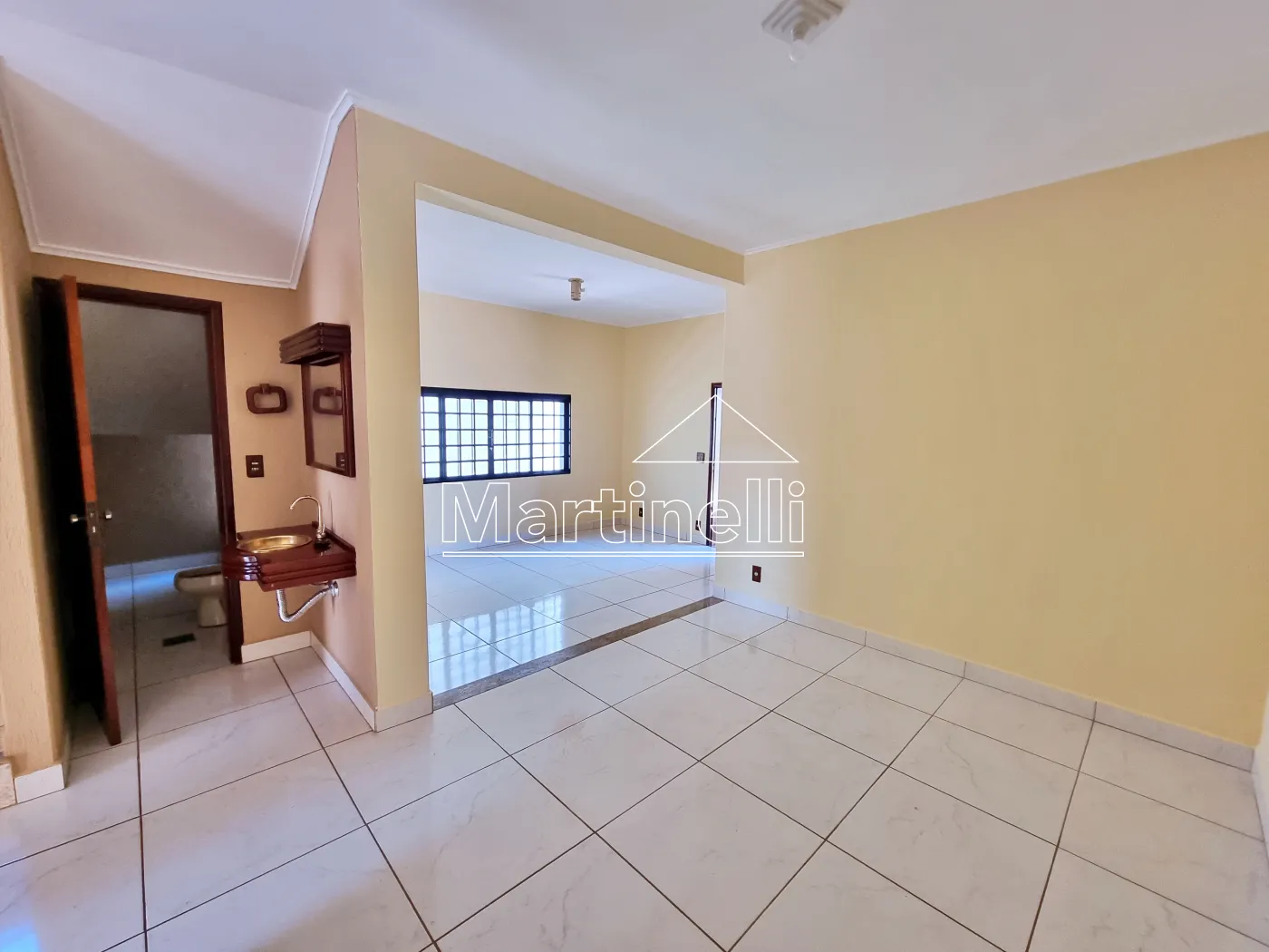 Comprar Casa / Sobrado Padr&atilde;o em Ribeir&atilde;o Preto R$ 600.000,00 - Foto 1