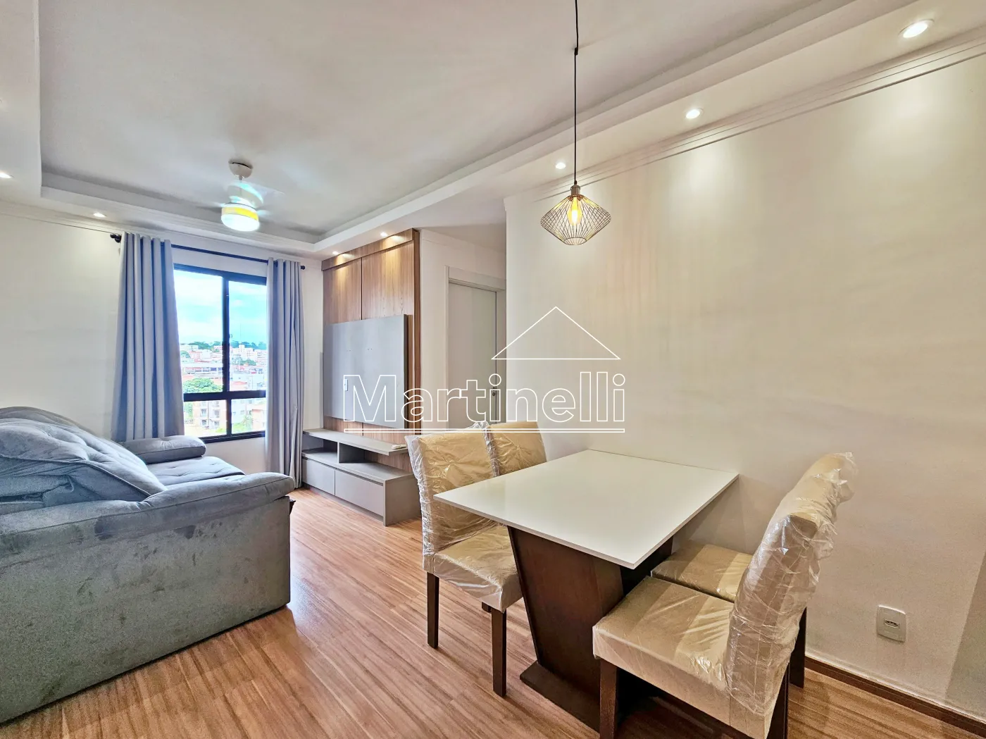 Alugar Apartamento / Padr&atilde;o em Ribeir&atilde;o Preto R$ 1.600,00 - Foto 1