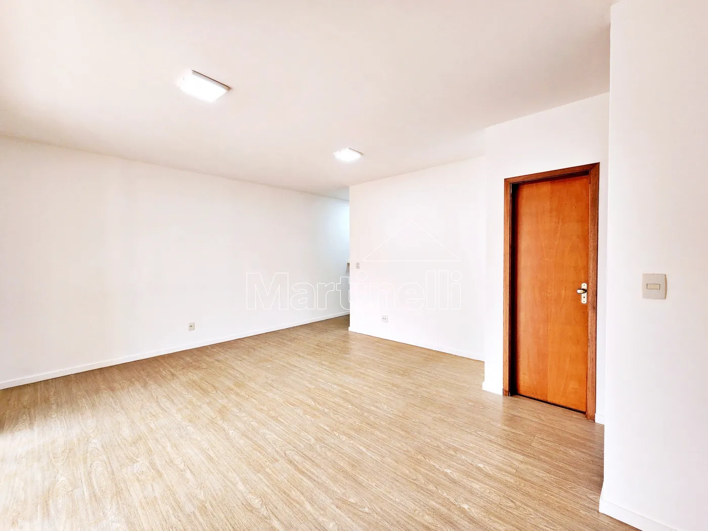 Alugar Apartamento / Padr&atilde;o em Ribeir&atilde;o Preto R$ 2.500,00 - Foto 4