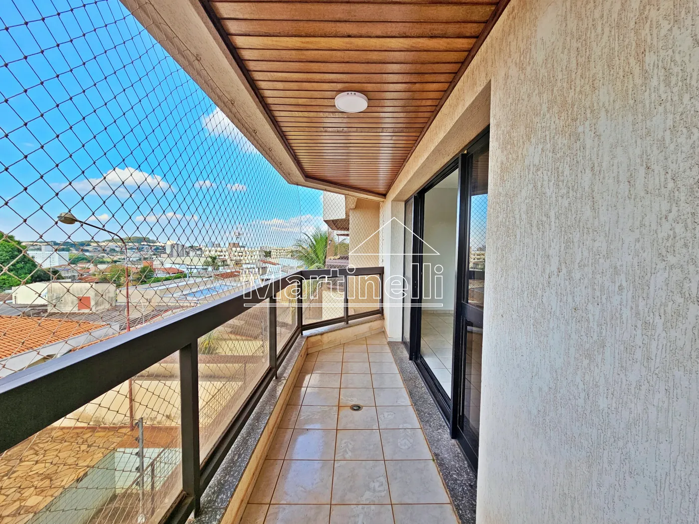 Alugar Apartamento / Padr&atilde;o em Ribeir&atilde;o Preto R$ 1.900,00 - Foto 17