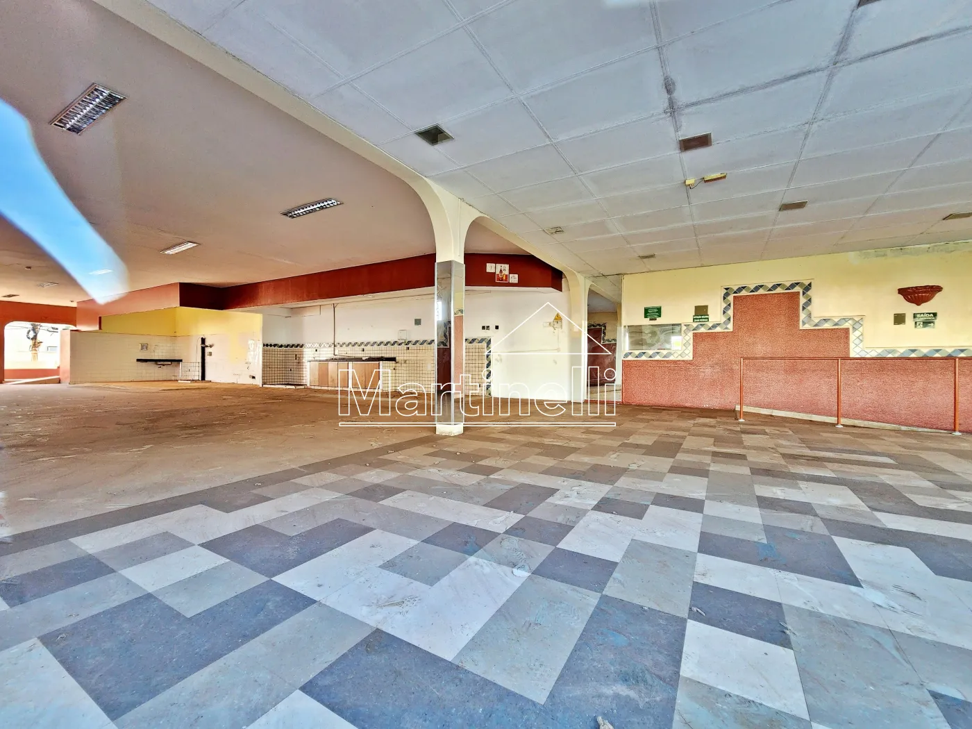 Alugar Comercial / Sal&atilde;o em Ribeir&atilde;o Preto R$ 10.000,00 - Foto 2