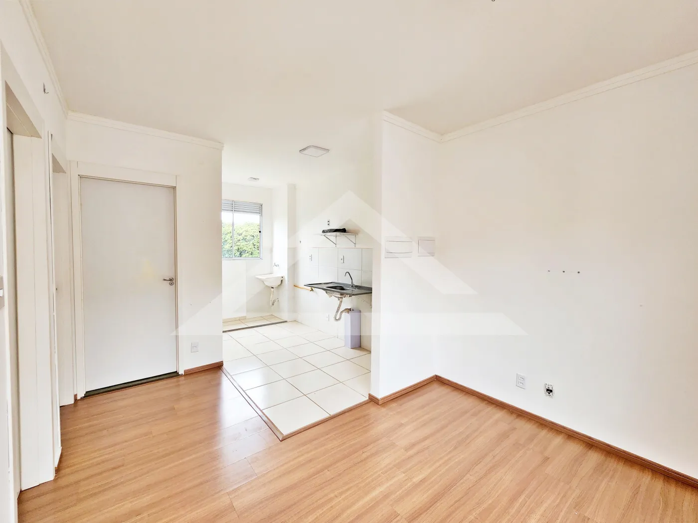 Alugar Apartamento / Padr&atilde;o em Ribeir&atilde;o Preto R$ 850,00 - Foto 1