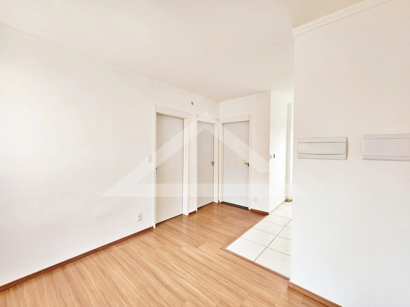 Alugar Apartamento / Padr&atilde;o em Ribeir&atilde;o Preto R$ 850,00 - Foto 2