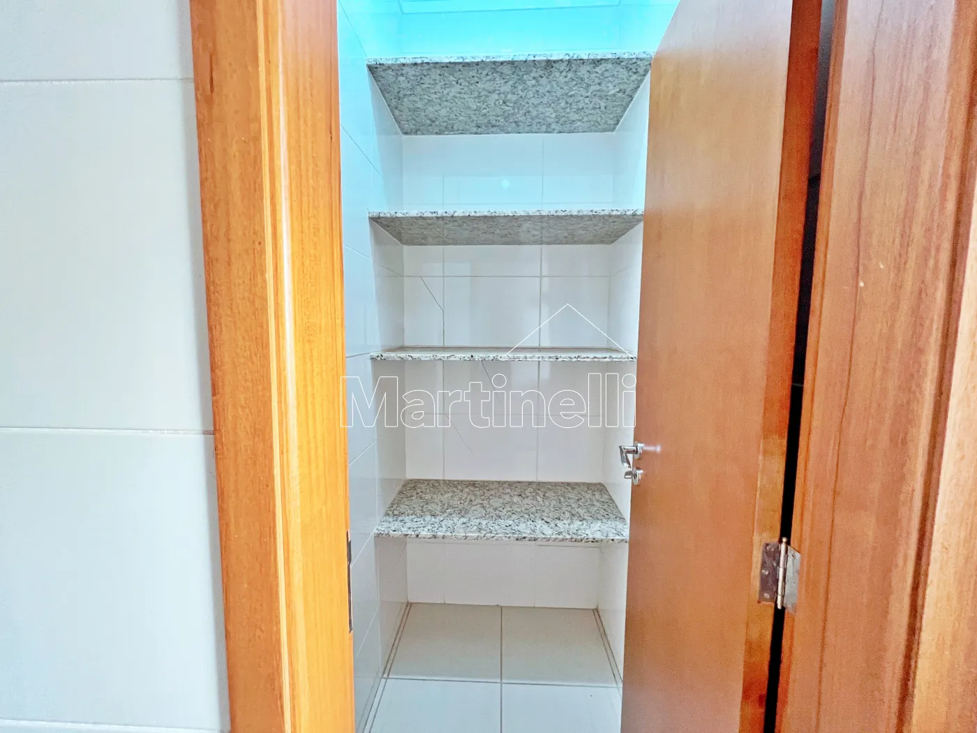 Alugar Apartamento / Padr&atilde;o em Ribeir&atilde;o Preto R$ 3.200,00 - Foto 4