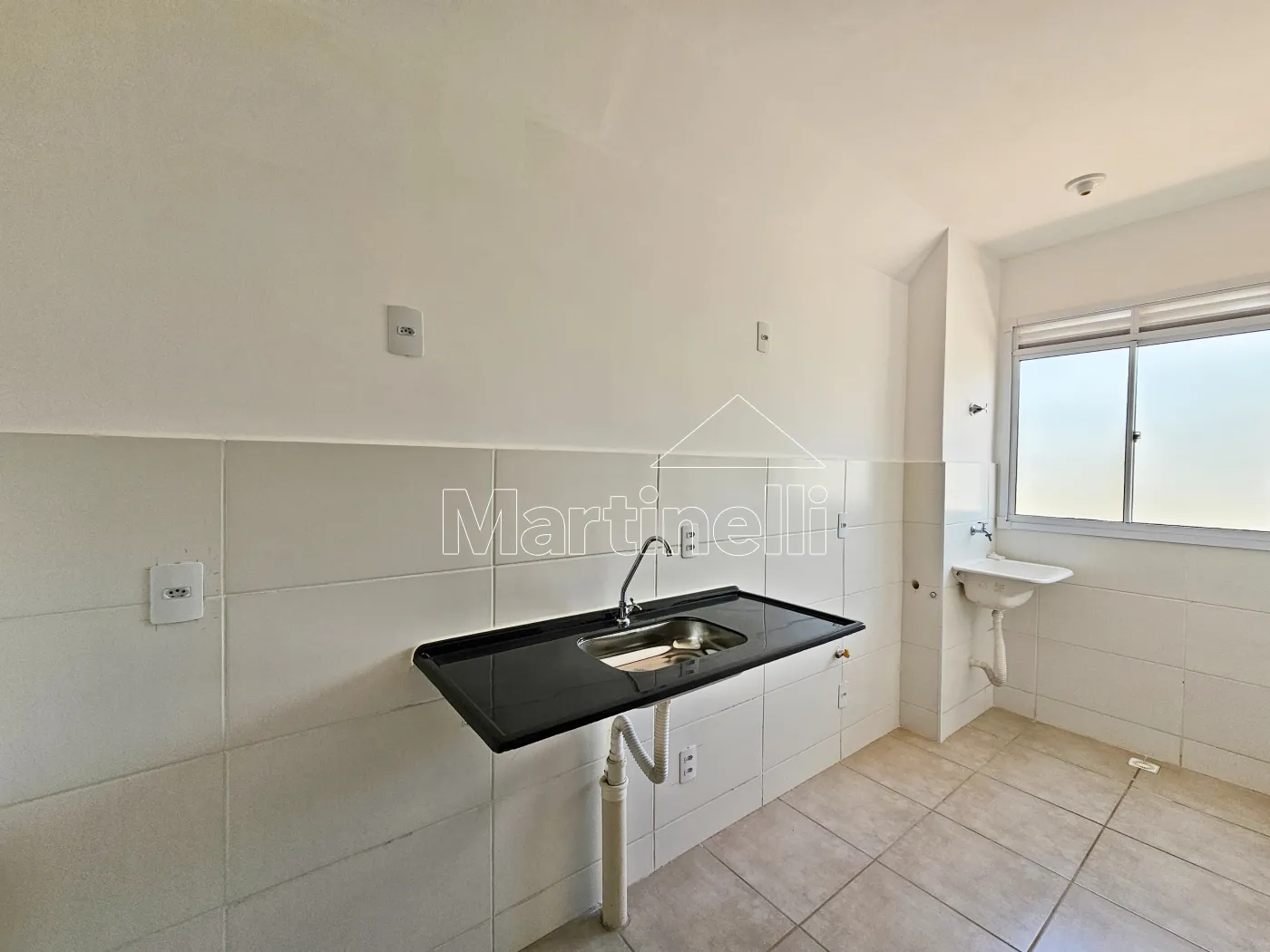 Alugar Apartamento / Padr&atilde;o em Ribeir&atilde;o Preto R$ 700,00 - Foto 5