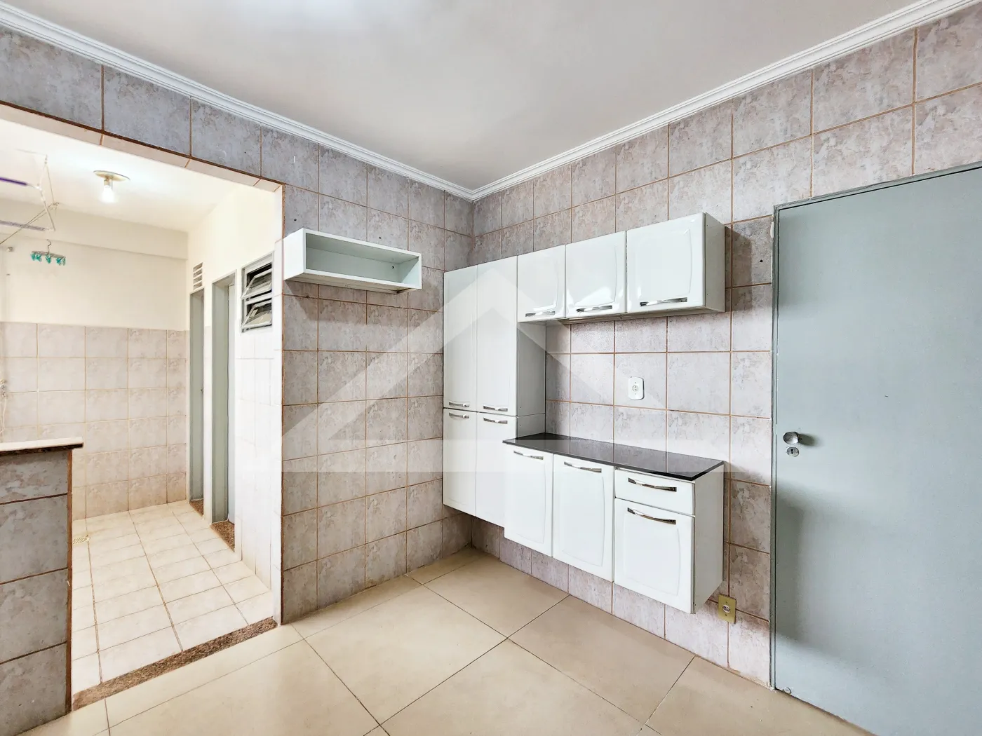 Alugar Apartamento / Padr&atilde;o em Ribeir&atilde;o Preto R$ 1.200,00 - Foto 3