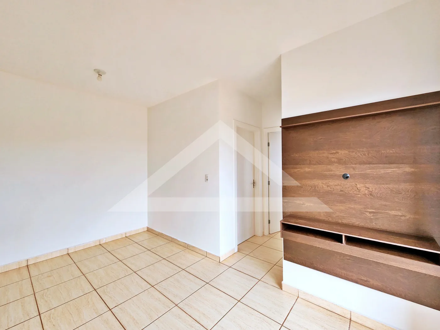 Alugar Apartamento / Padr&atilde;o em Ribeir&atilde;o Preto R$ 800,00 - Foto 2