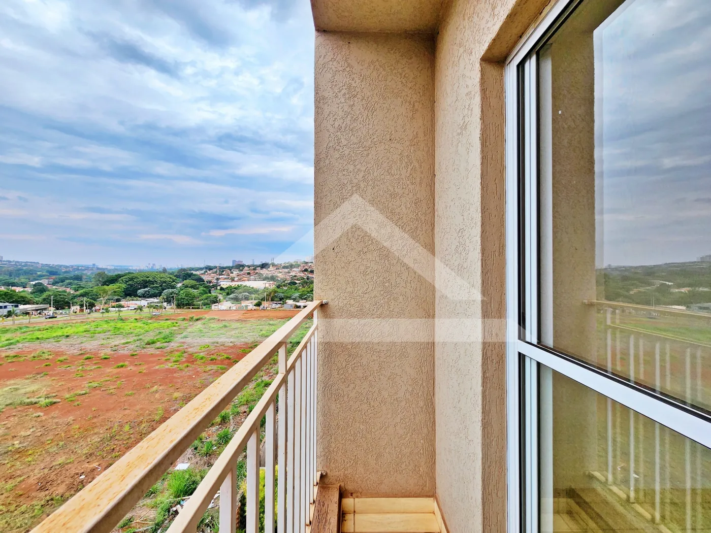 Alugar Apartamento / Padr&atilde;o em Ribeir&atilde;o Preto R$ 800,00 - Foto 4