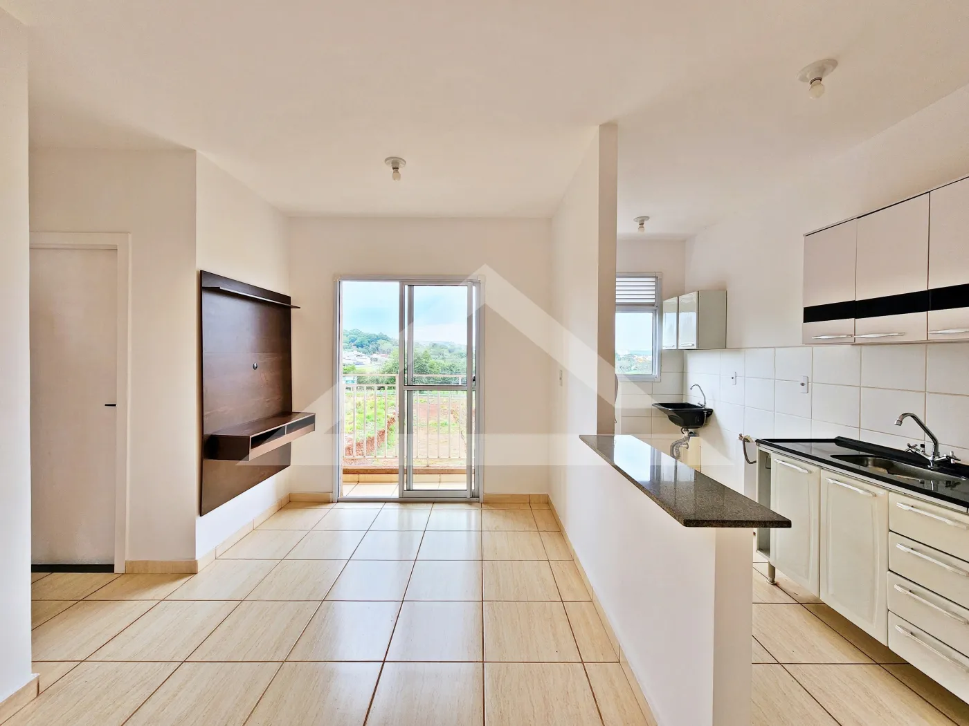 Alugar Apartamento / Padr&atilde;o em Ribeir&atilde;o Preto R$ 800,00 - Foto 5