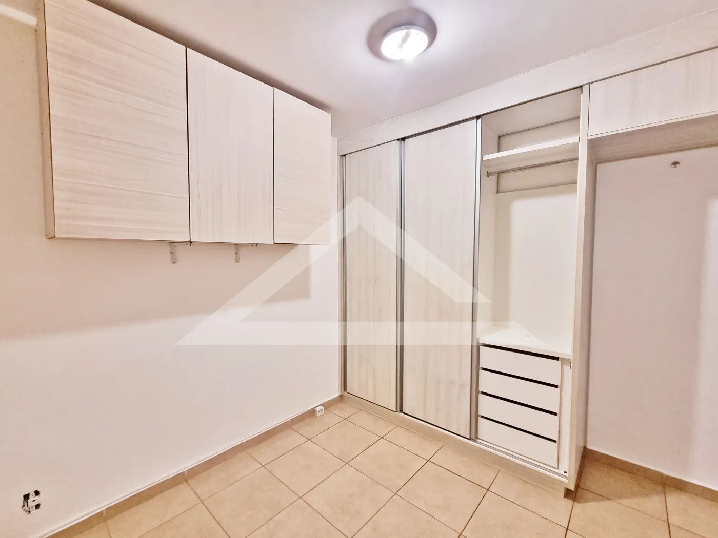 Alugar Apartamento / Padr&atilde;o em Ribeir&atilde;o Preto R$ 2.300,00 - Foto 12