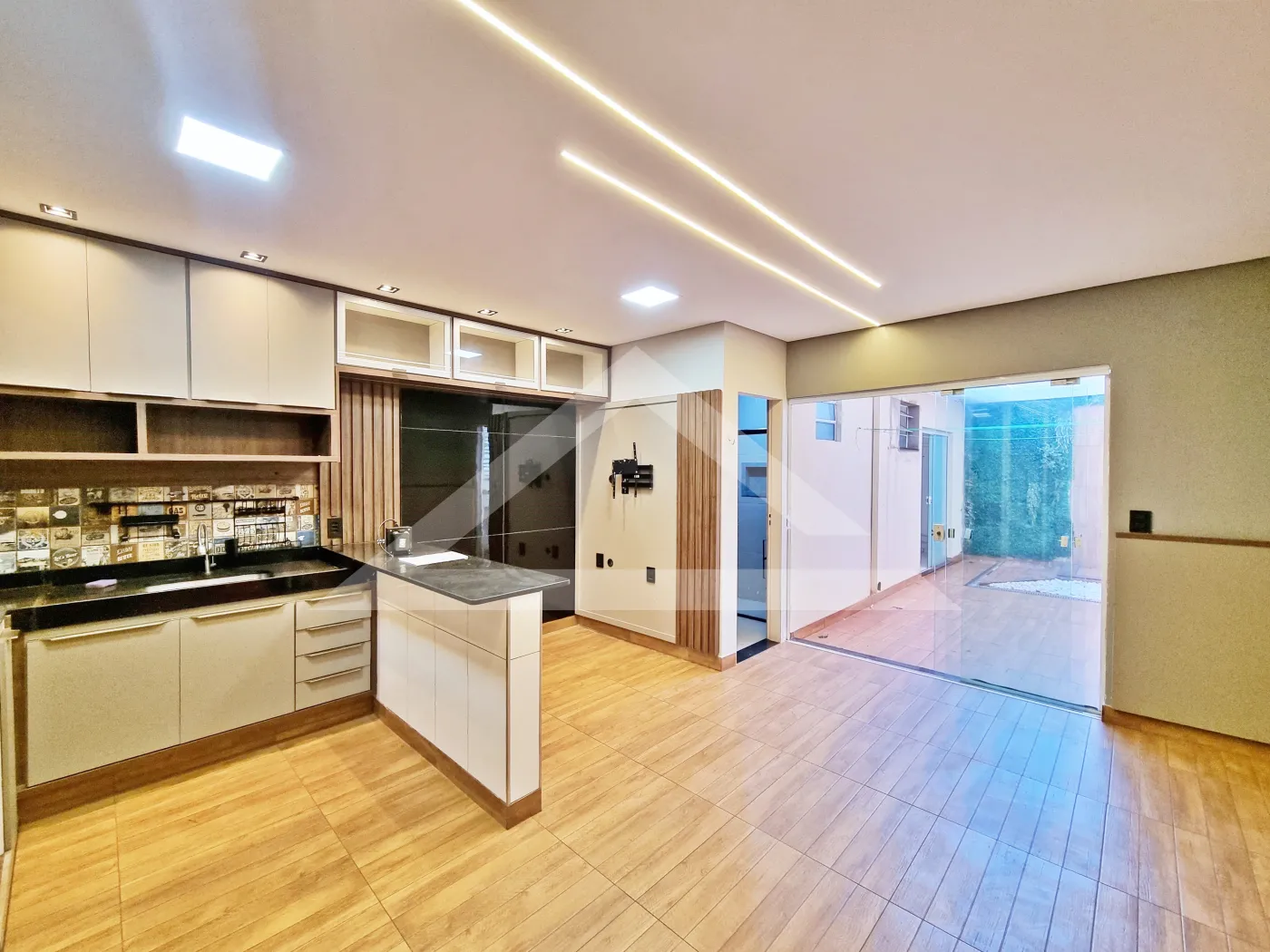 Alugar Apartamento / Padr&atilde;o em Ribeir&atilde;o Preto R$ 2.300,00 - Foto 1