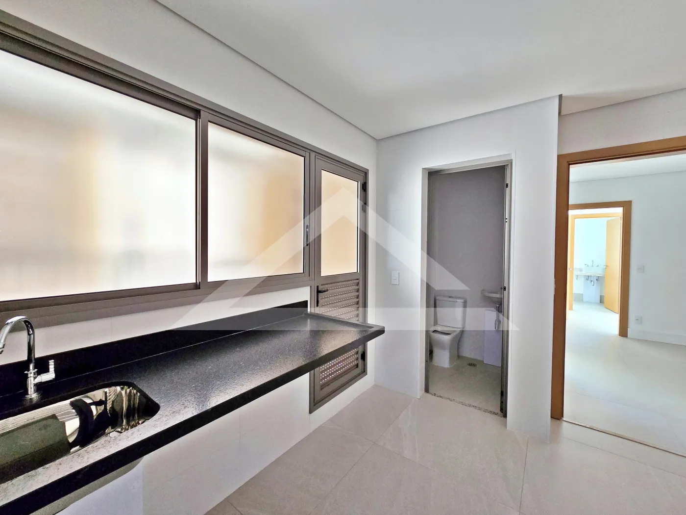 Alugar Apartamento / Padr&atilde;o em Ribeir&atilde;o Preto R$ 15.000,00 - Foto 13