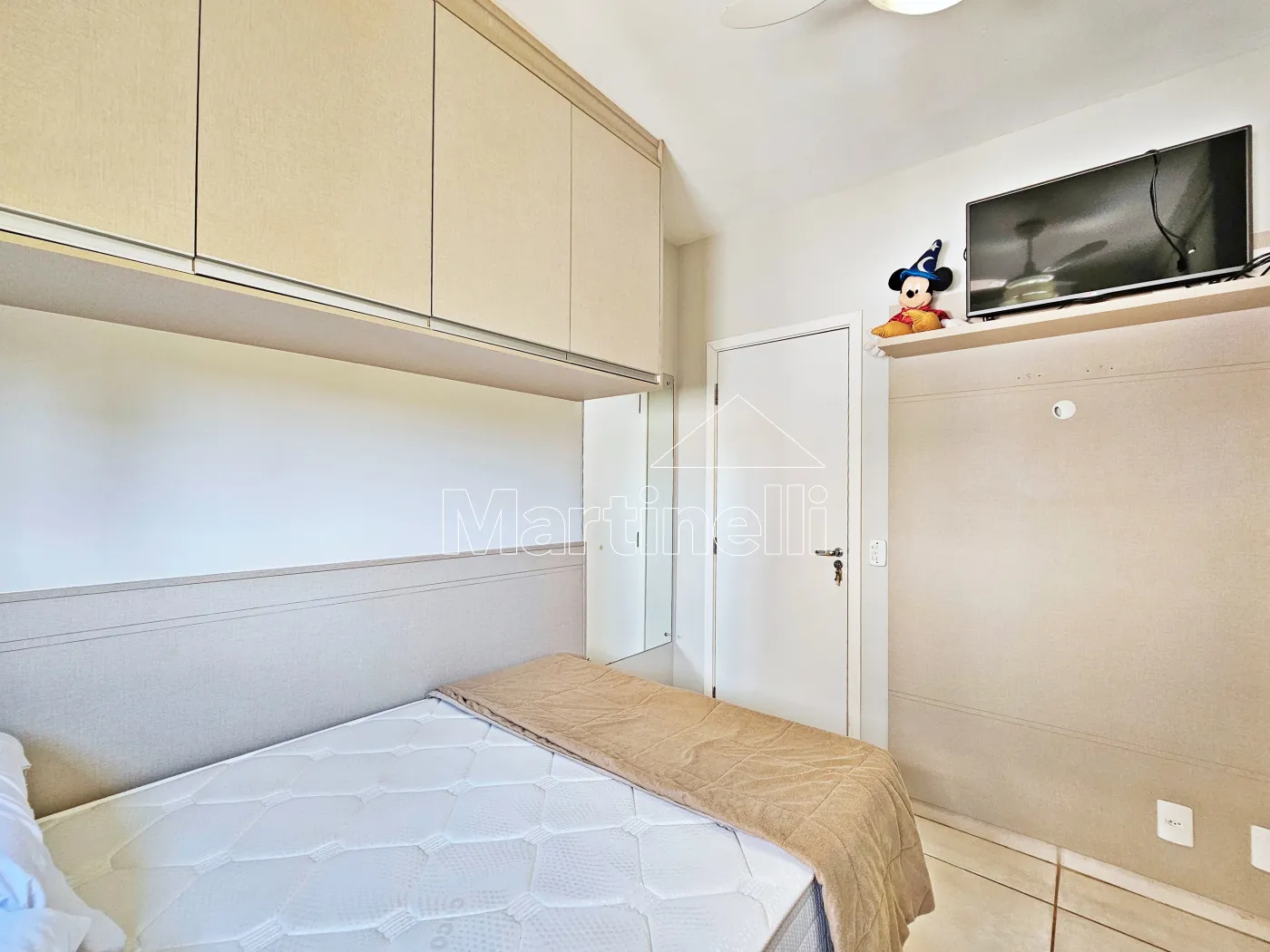 Alugar Apartamento / Padr&atilde;o em Ribeir&atilde;o Preto R$ 2.500,00 - Foto 14