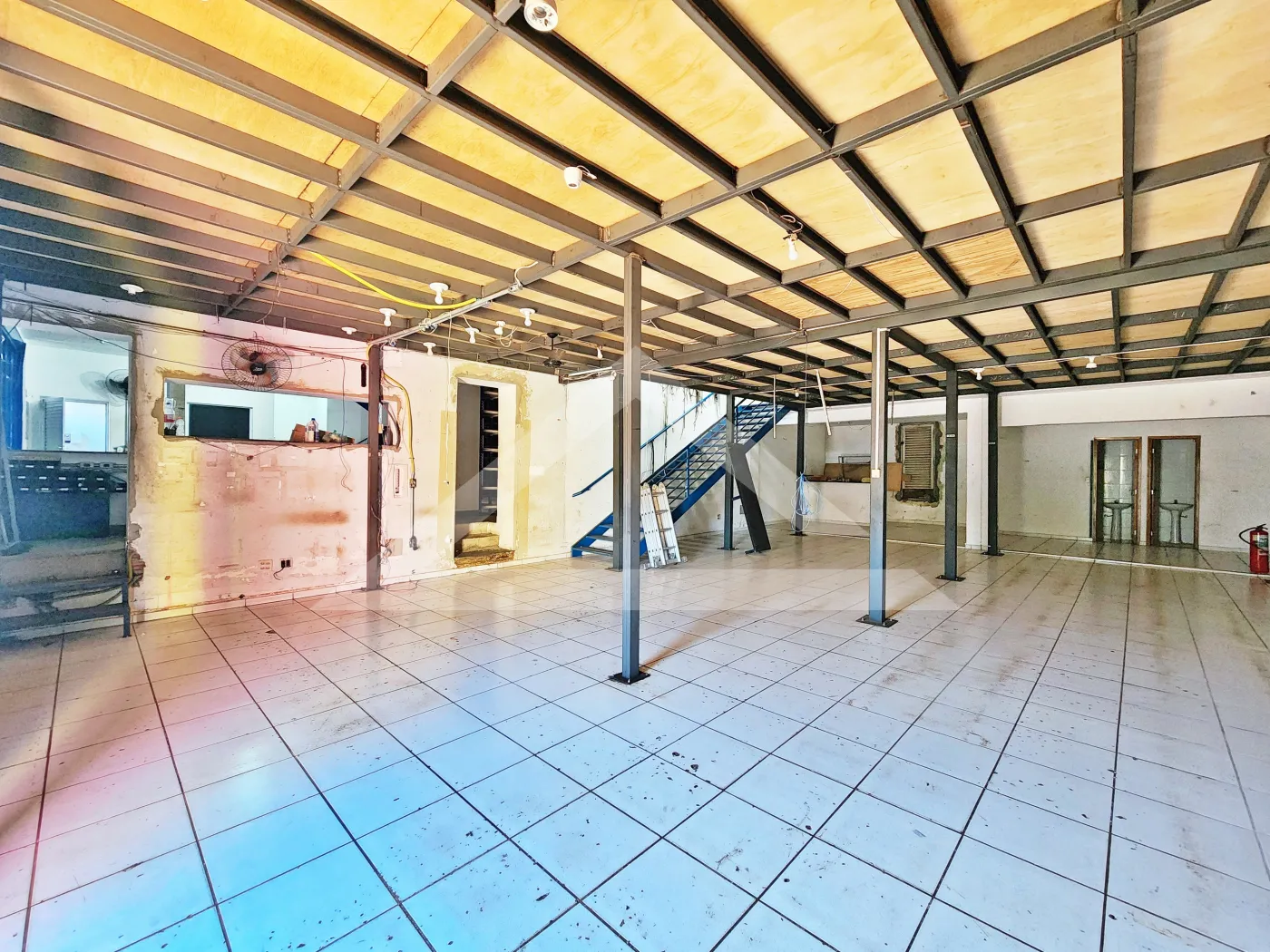 Alugar Comercial / Im&oacute;vel Comercial em Ribeir&atilde;o Preto R$ 4.000,00 - Foto 1