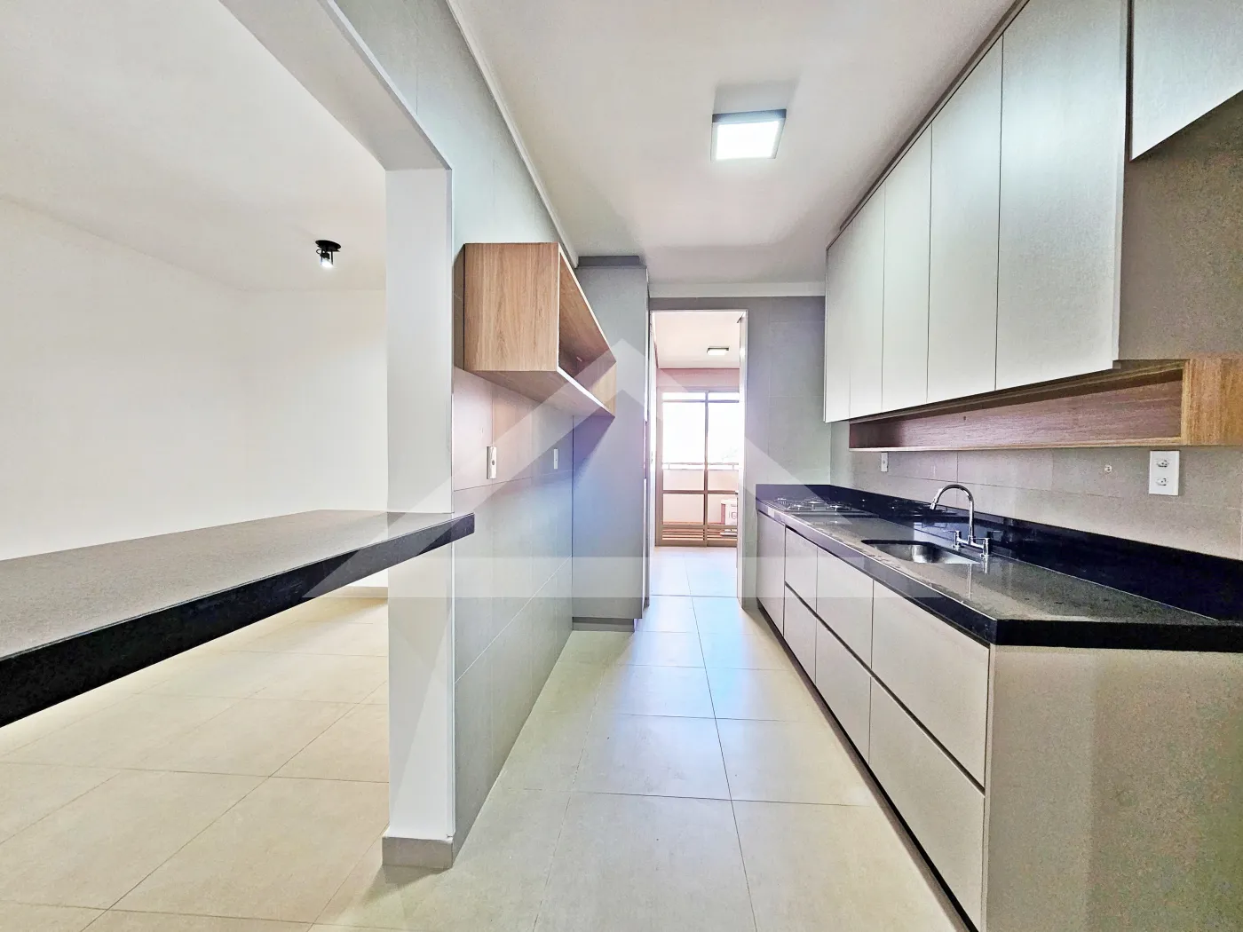 Alugar Apartamento / Padr&atilde;o em Ribeir&atilde;o Preto R$ 4.000,00 - Foto 5