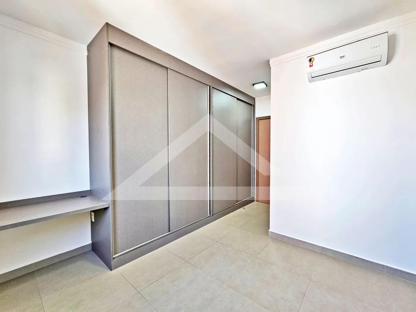 Alugar Apartamento / Padr&atilde;o em Ribeir&atilde;o Preto R$ 4.000,00 - Foto 16