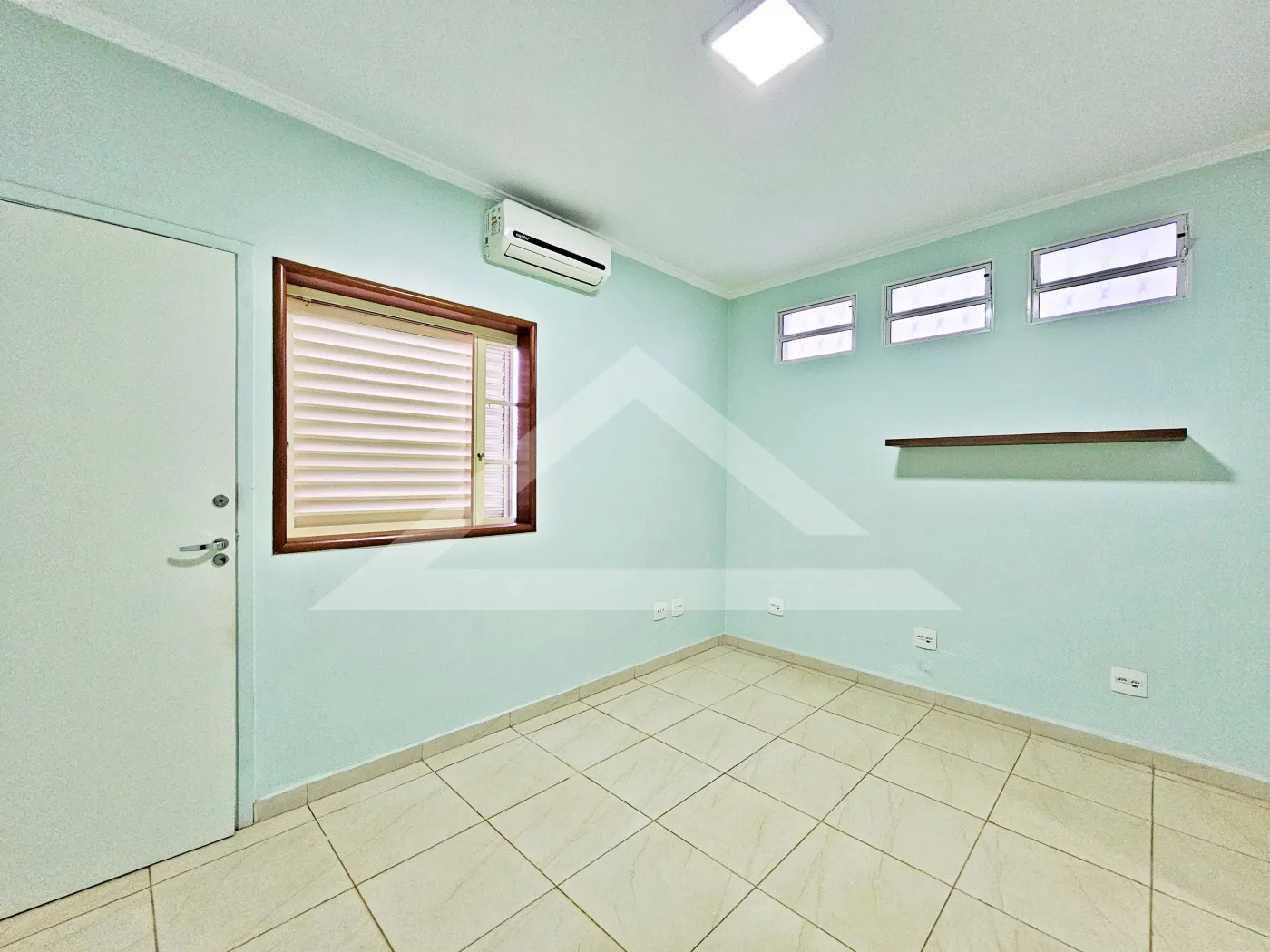 Alugar Comercial / Sala em Ribeir&atilde;o Preto R$ 950,00 - Foto 1