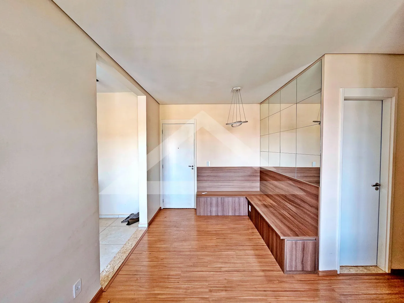 Alugar Apartamento / Padr&atilde;o em Ribeir&atilde;o Preto R$ 1.400,00 - Foto 4