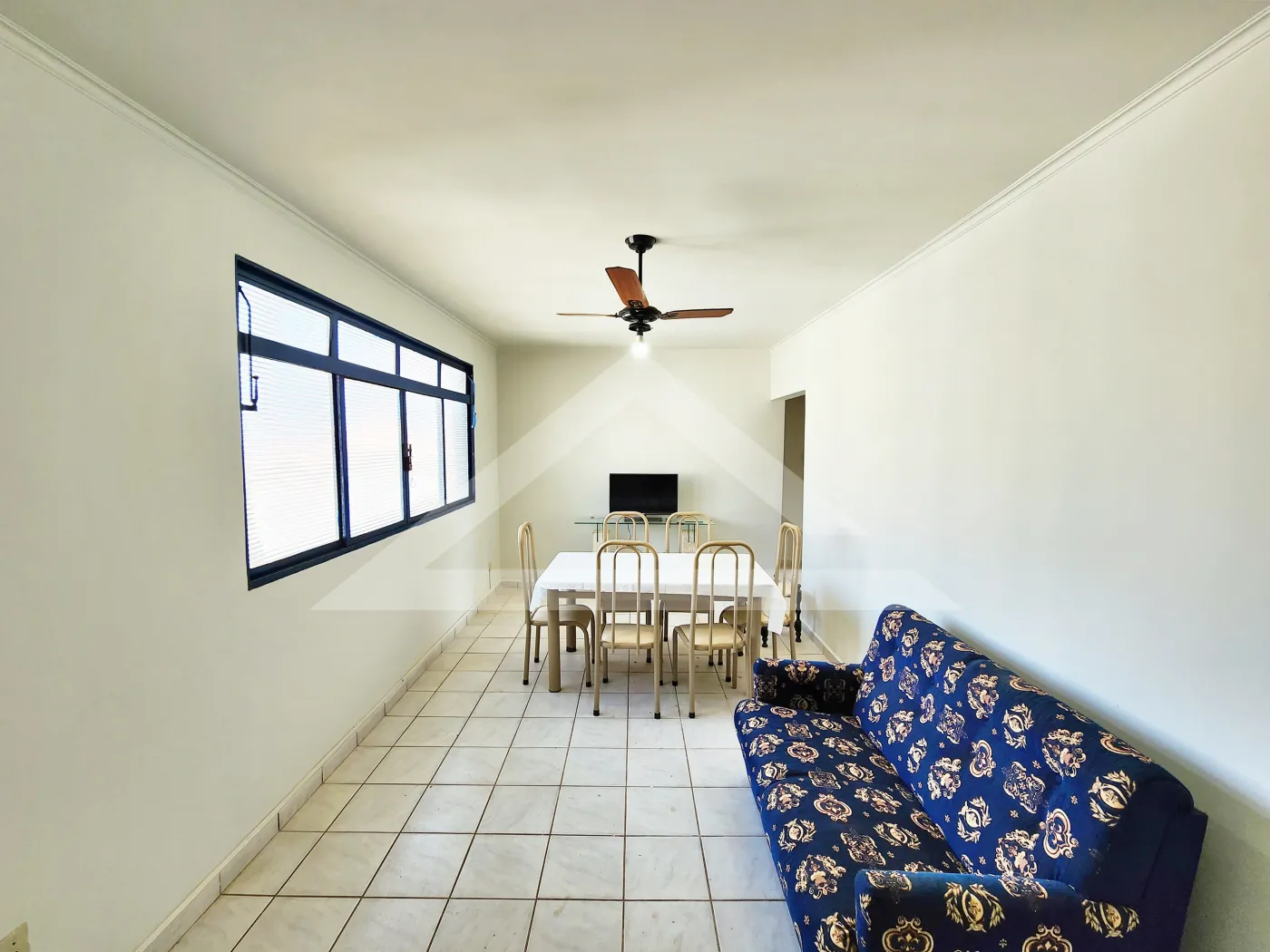 Alugar Apartamento / Padr&atilde;o em Ribeir&atilde;o Preto R$ 1.600,00 - Foto 1