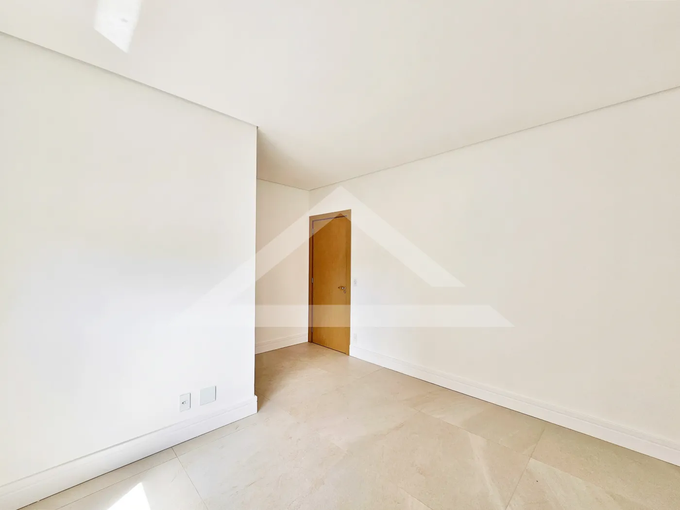 Alugar Apartamento / Padr&atilde;o em Ribeir&atilde;o Preto R$ 13.000,00 - Foto 12