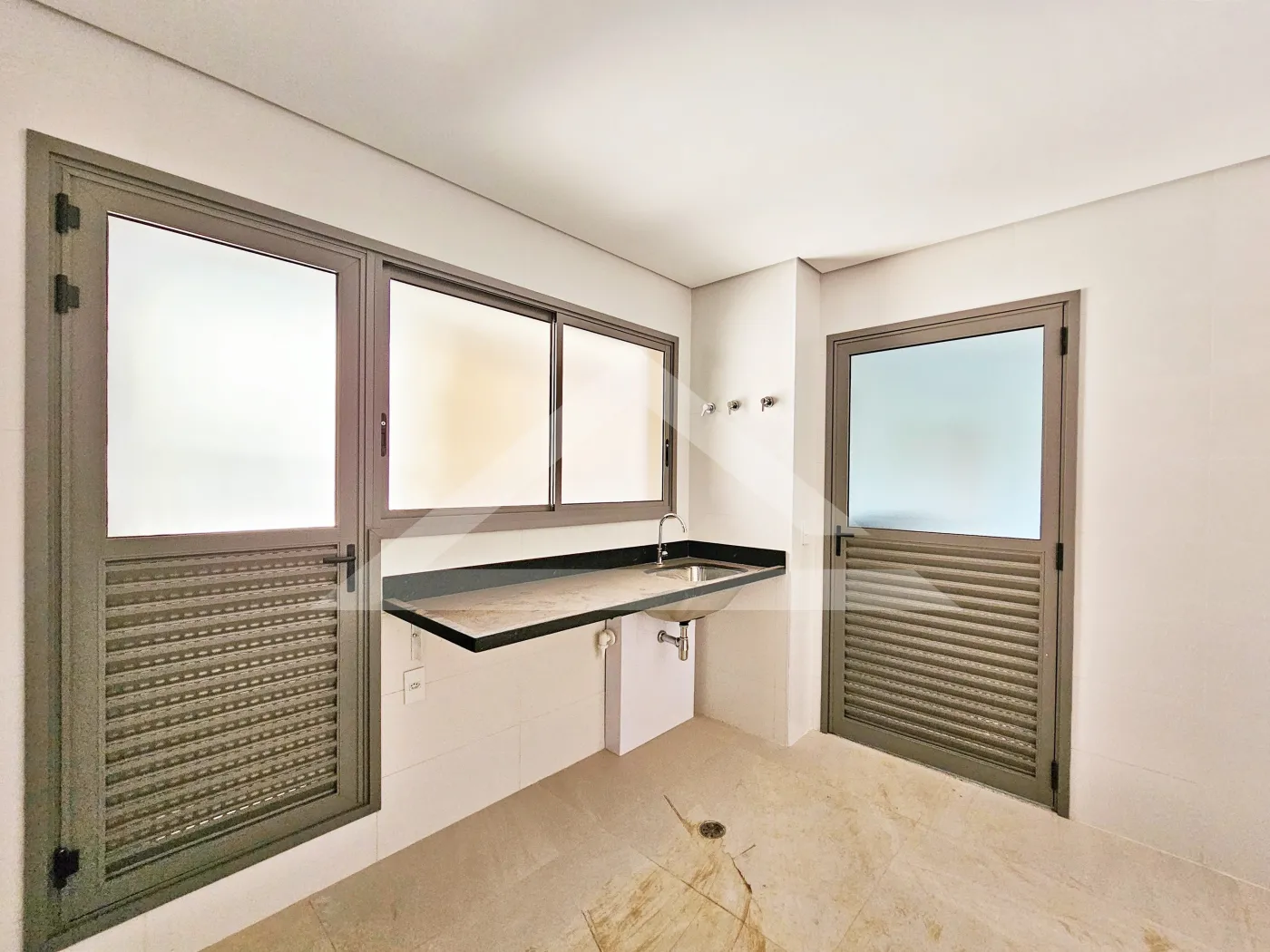 Alugar Apartamento / Padr&atilde;o em Ribeir&atilde;o Preto R$ 13.000,00 - Foto 4