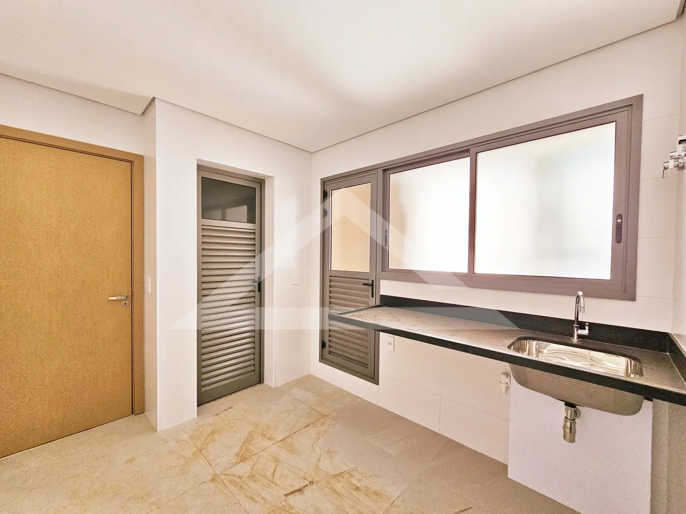 Alugar Apartamento / Padr&atilde;o em Ribeir&atilde;o Preto R$ 13.000,00 - Foto 5