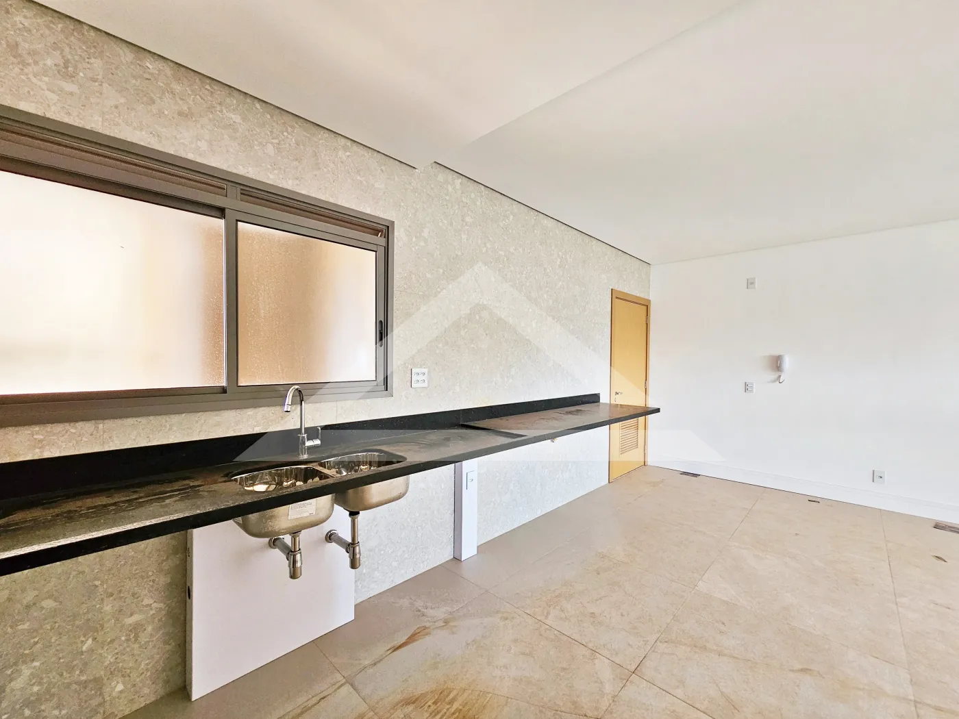 Alugar Apartamento / Padr&atilde;o em Ribeir&atilde;o Preto R$ 13.000,00 - Foto 3