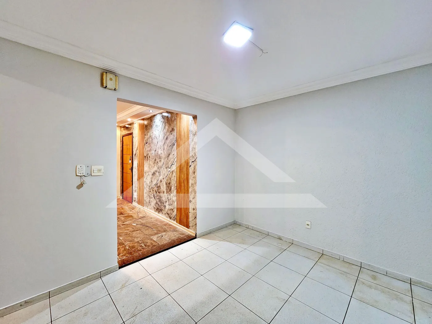 Alugar Apartamento / Padr&atilde;o em Ribeir&atilde;o Preto R$ 1.200,00 - Foto 4