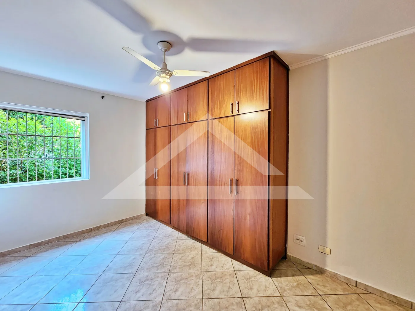 Alugar Apartamento / Padr&atilde;o em Ribeir&atilde;o Preto R$ 1.200,00 - Foto 13