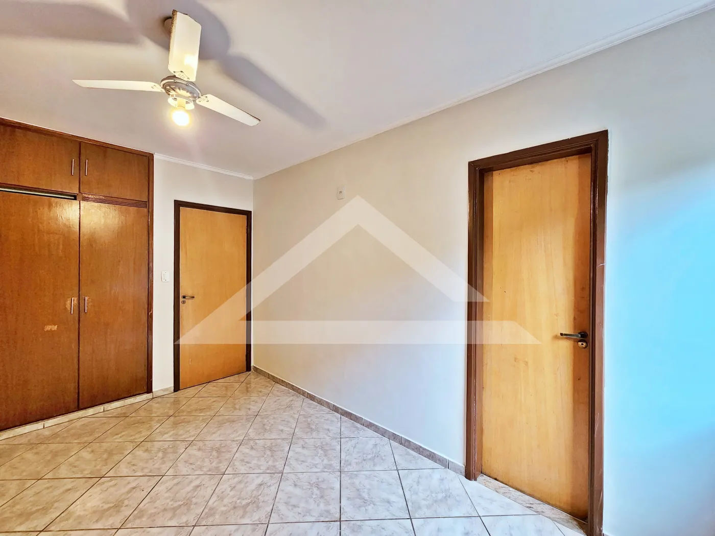 Alugar Apartamento / Padr&atilde;o em Ribeir&atilde;o Preto R$ 1.200,00 - Foto 15