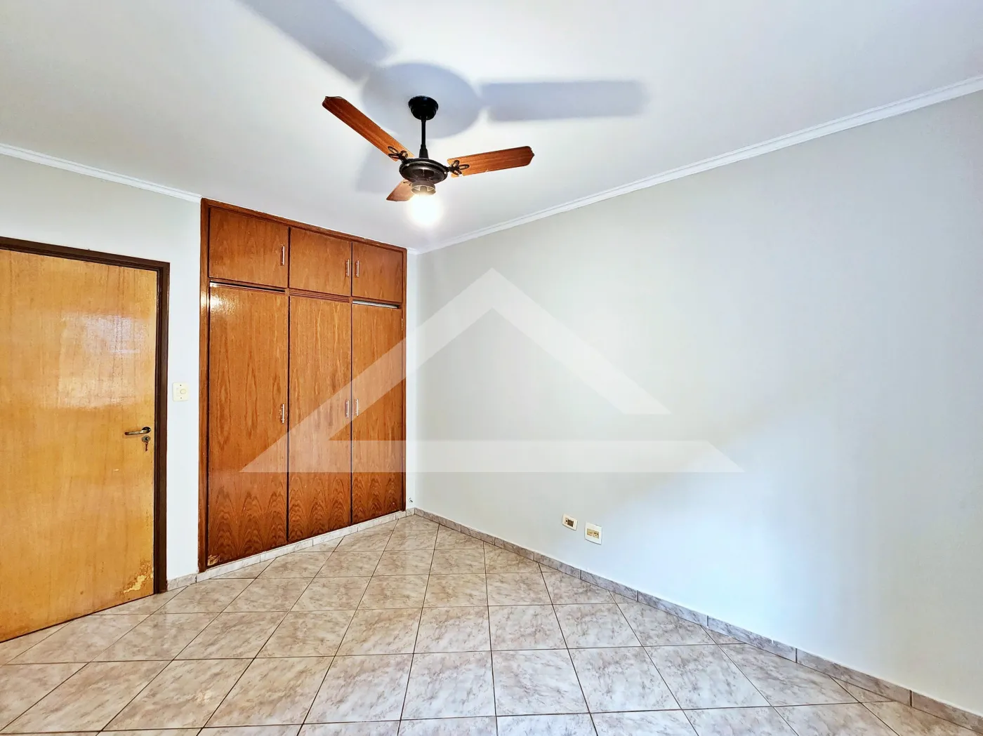 Alugar Apartamento / Padr&atilde;o em Ribeir&atilde;o Preto R$ 1.200,00 - Foto 12