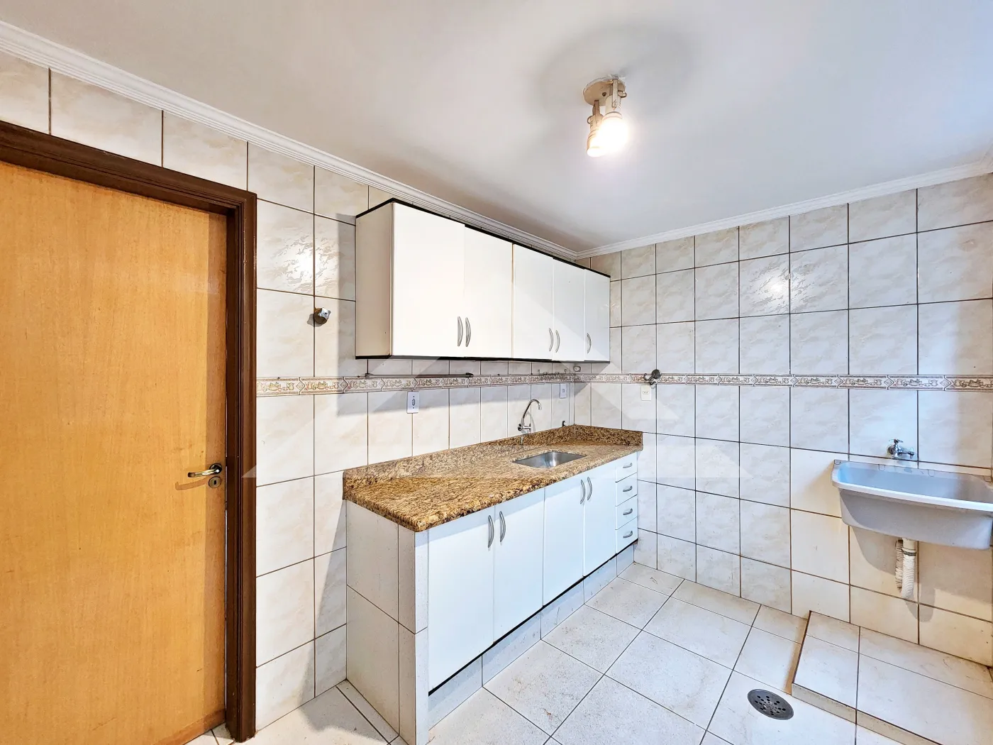 Alugar Apartamento / Padr&atilde;o em Ribeir&atilde;o Preto R$ 1.200,00 - Foto 6