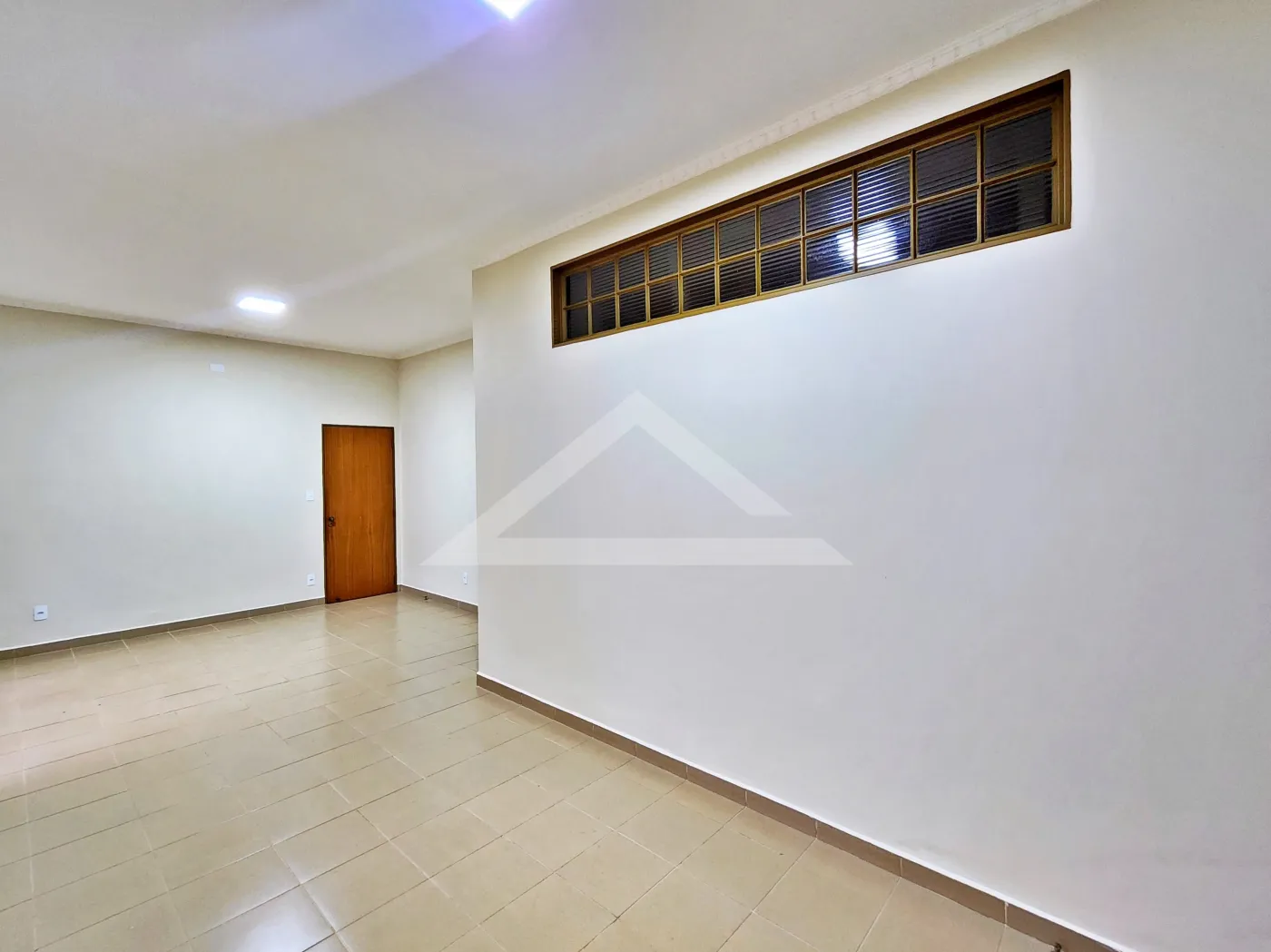 Alugar Casa / T&eacute;rrea Padr&atilde;o em Ribeir&atilde;o Preto R$ 5.500,00 - Foto 4