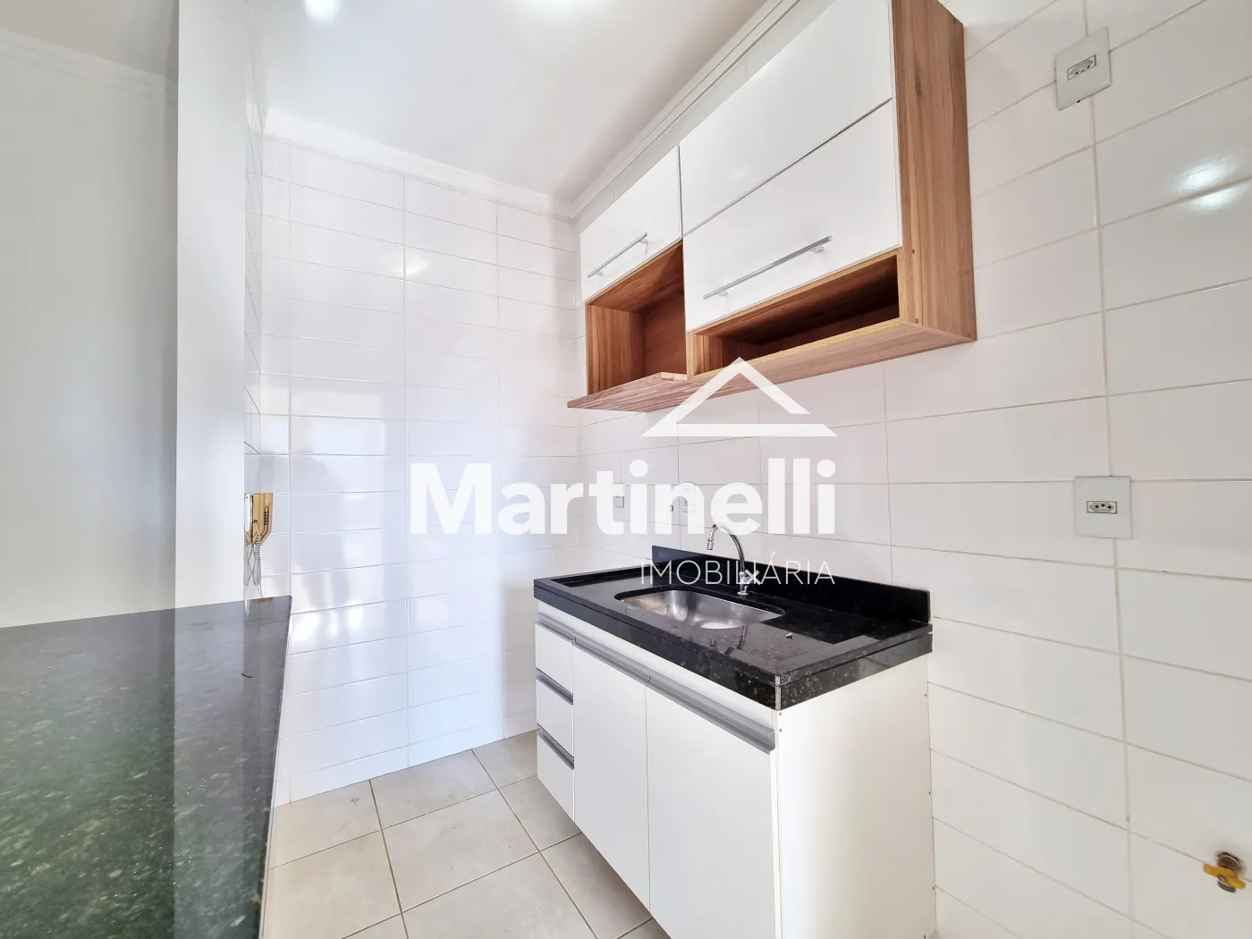 Alugar Apartamento / Padr&atilde;o em Ribeir&atilde;o Preto R$ 1.750,00 - Foto 3