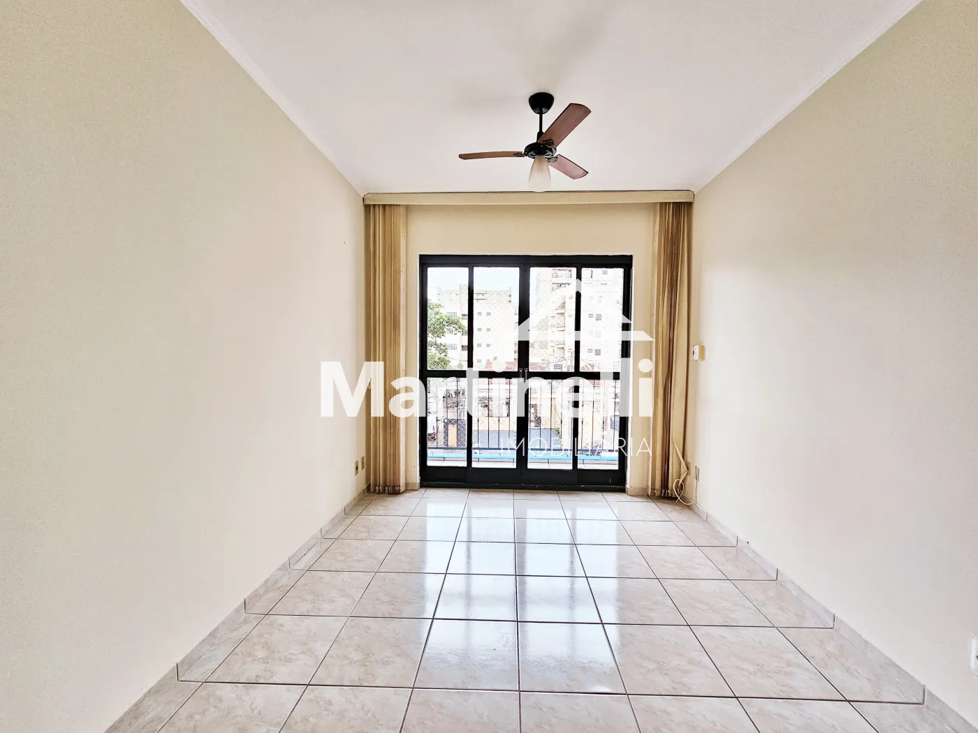 Alugar Apartamento / Padr&atilde;o em Ribeir&atilde;o Preto R$ 1.600,00 - Foto 2