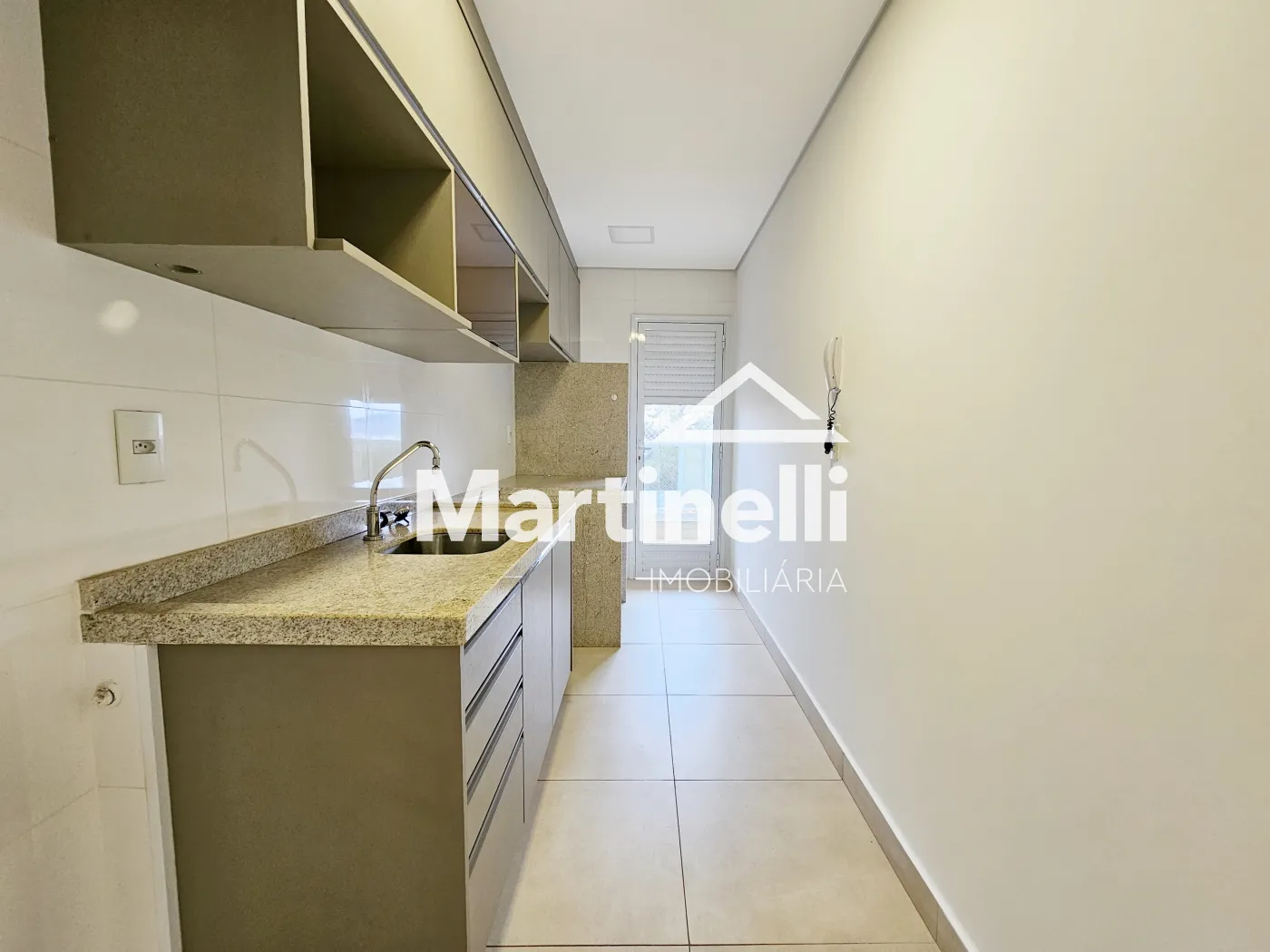Alugar Apartamento / Padr&atilde;o em Ribeir&atilde;o Preto R$ 2.500,00 - Foto 4