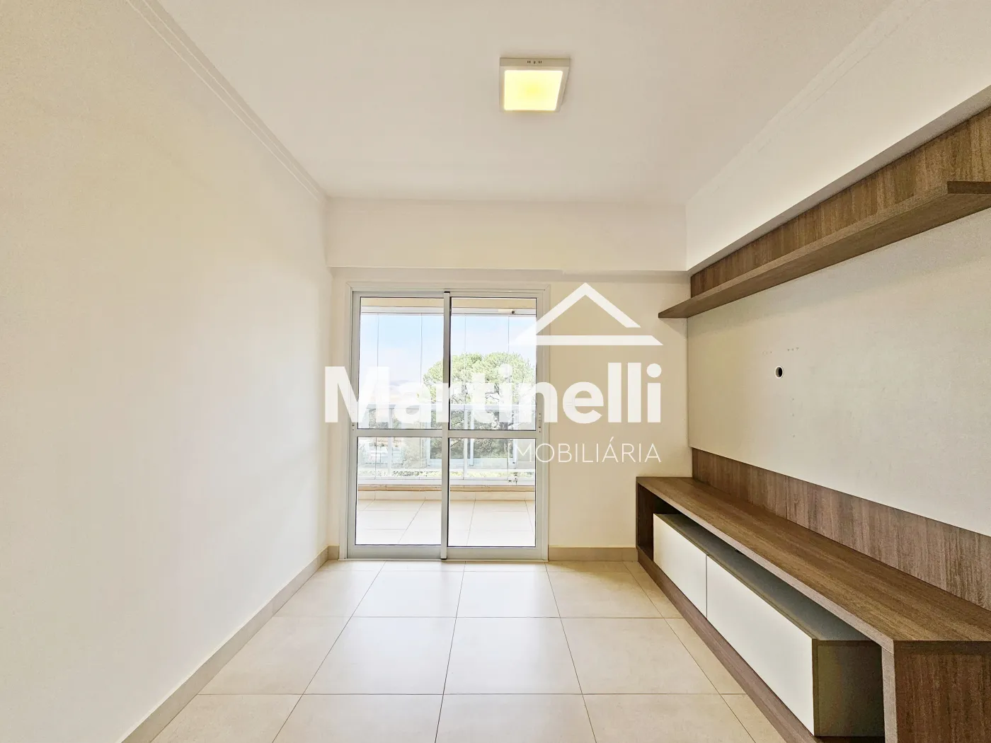 Alugar Apartamento / Padr&atilde;o em Ribeir&atilde;o Preto R$ 2.500,00 - Foto 2