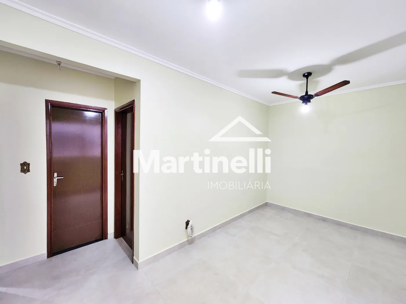 Alugar Apartamento / Padr&atilde;o em Ribeir&atilde;o Preto R$ 900,00 - Foto 3
