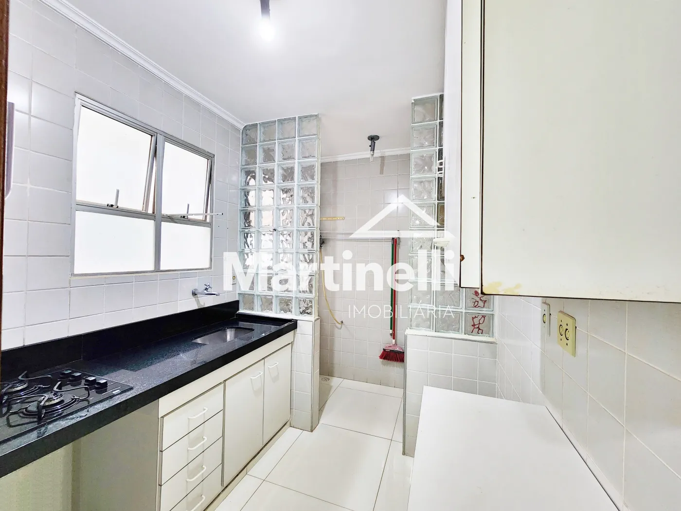 Alugar Apartamento / Padr&atilde;o em Ribeir&atilde;o Preto R$ 900,00 - Foto 4