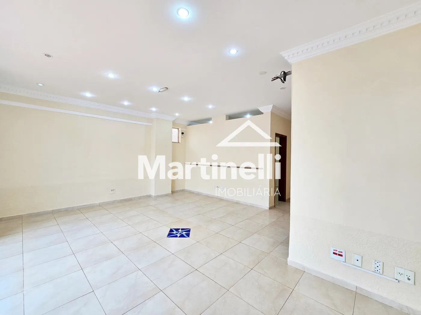 Alugar Comercial / Im&oacute;vel em Ribeir&atilde;o Preto R$ 4.000,00 - Foto 5