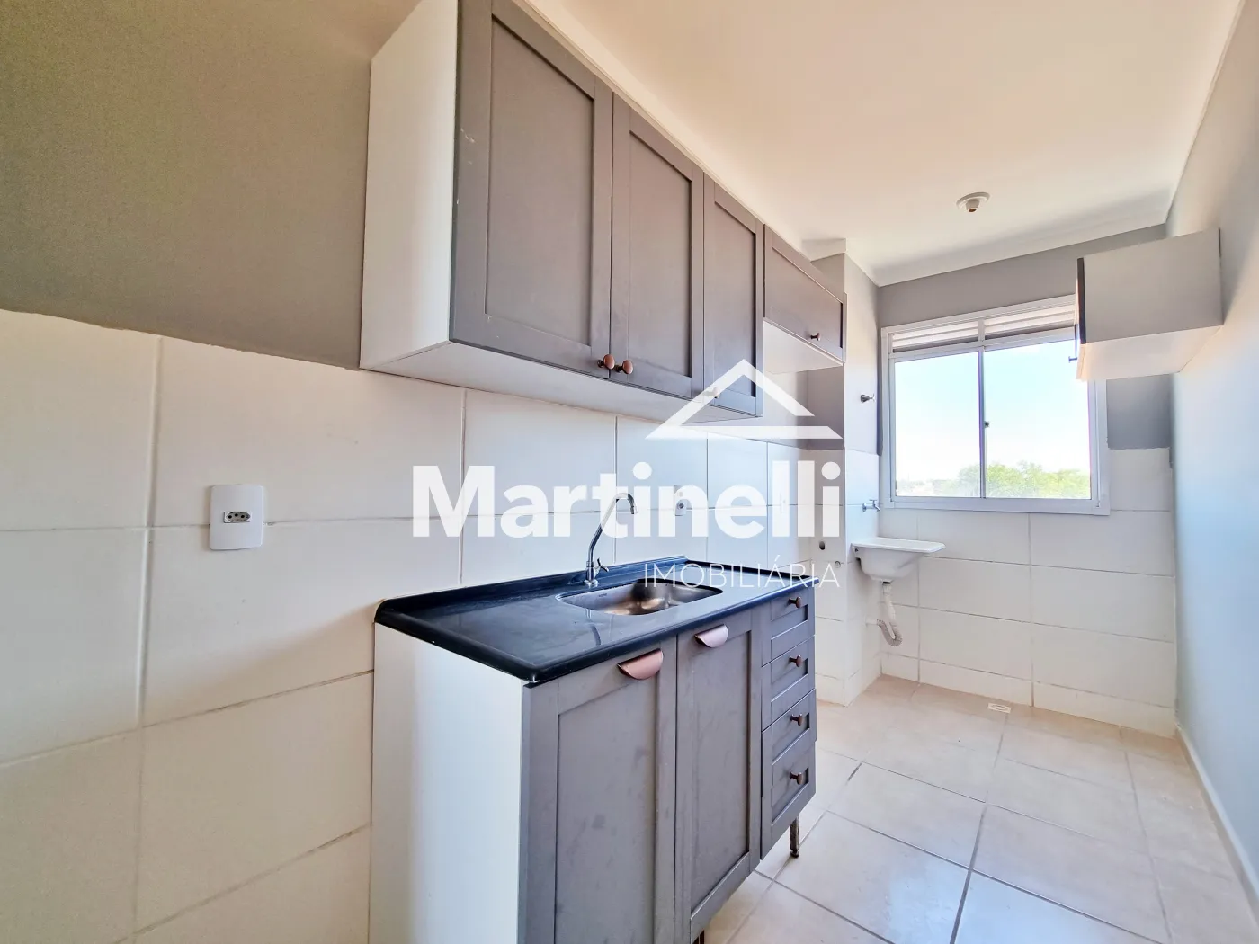 Alugar Apartamento / Padr&atilde;o em Ribeir&atilde;o Preto R$ 900,00 - Foto 3