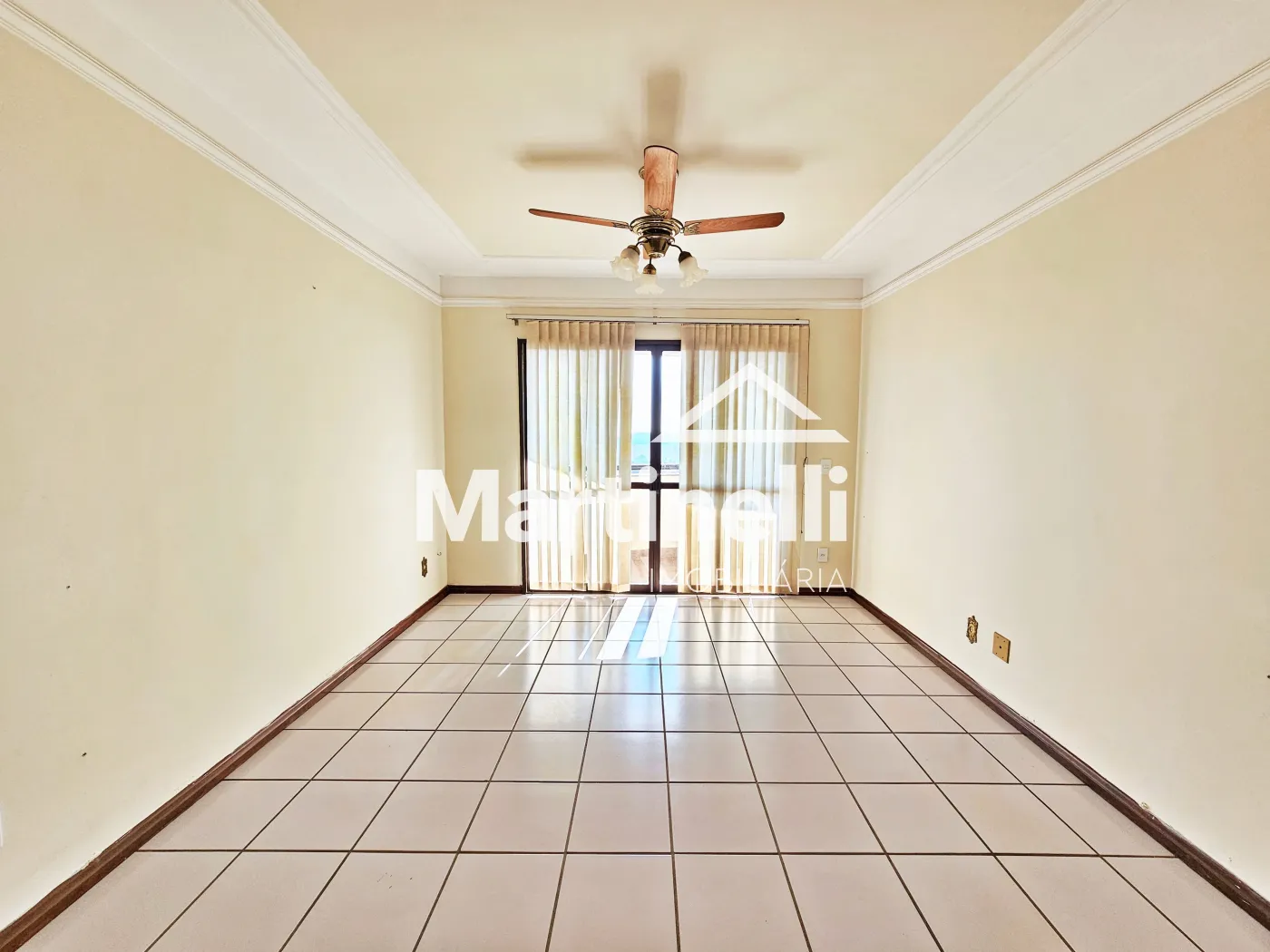 Alugar Apartamento / Padr&atilde;o em Ribeir&atilde;o Preto R$ 1.800,00 - Foto 2