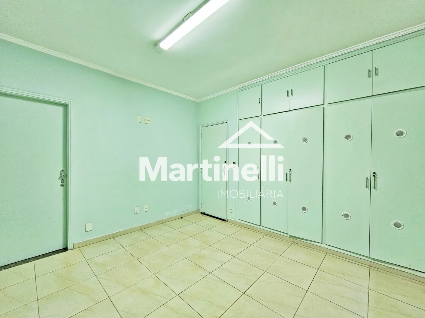 Alugar Comercial / Sala em Ribeir&atilde;o Preto R$ 1.100,00 - Foto 2
