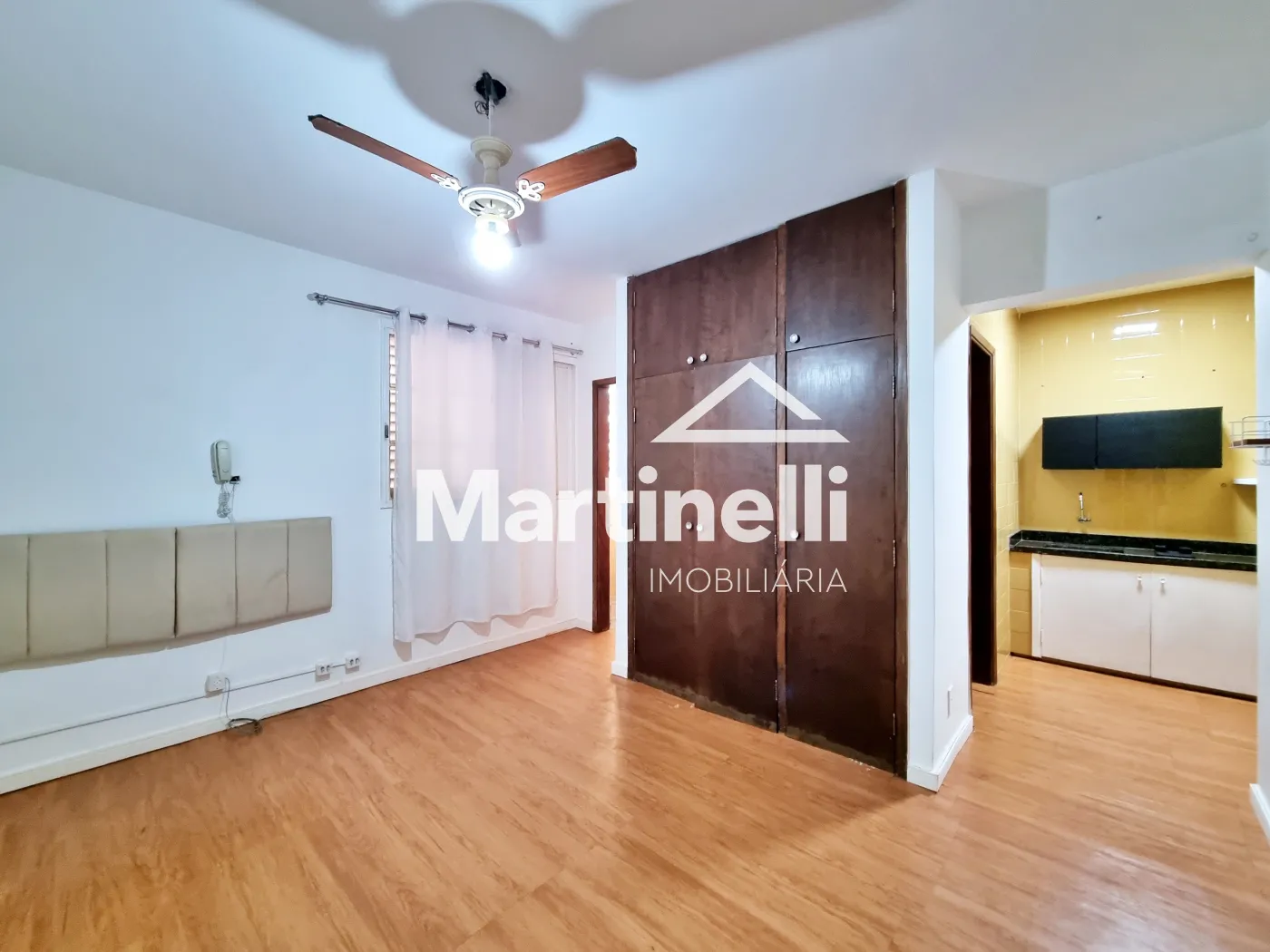 Alugar Apartamento / KitnetFlat em Ribeir&atilde;o Preto R$ 800,00 - Foto 1
