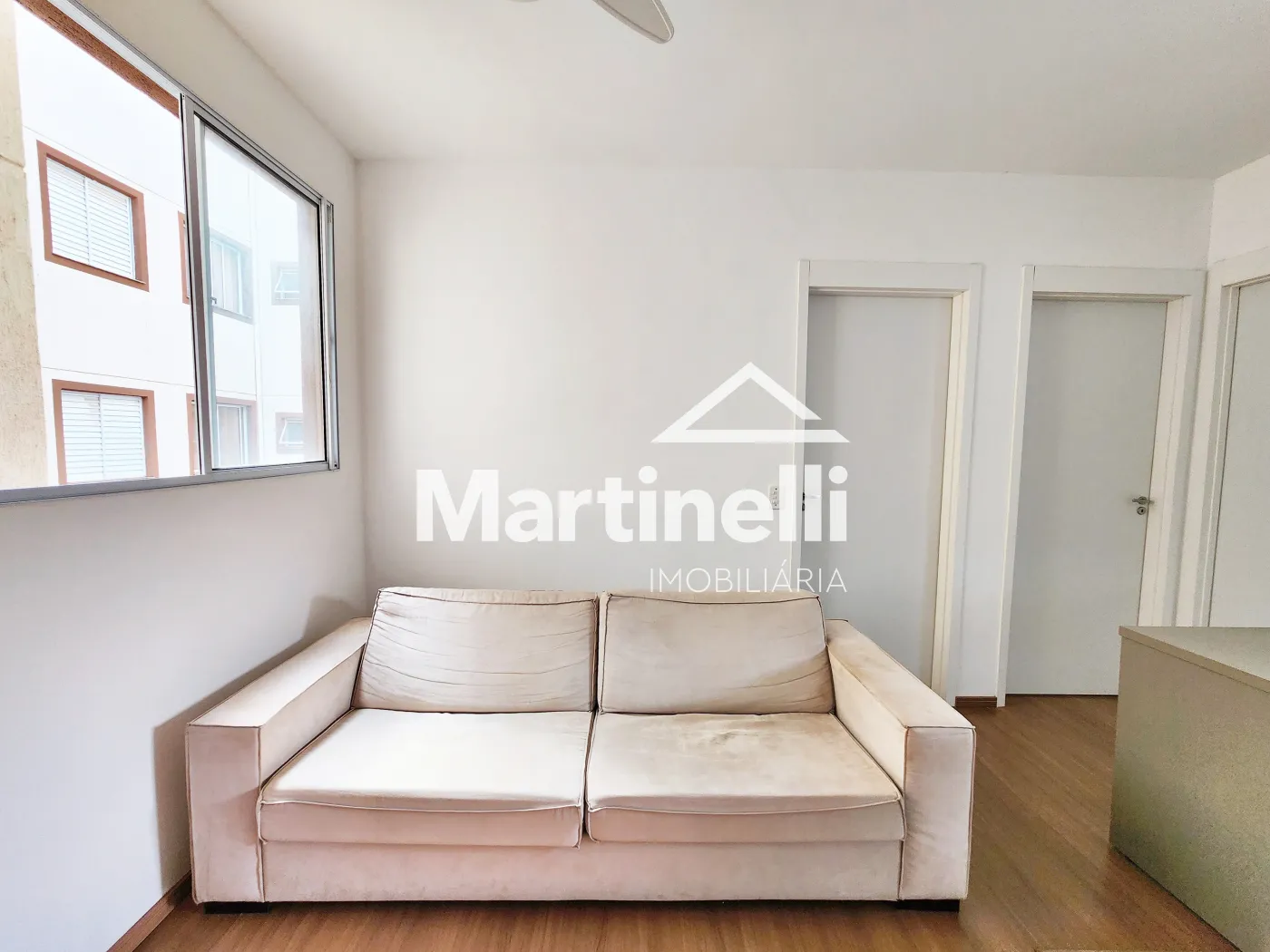 Alugar Apartamento / Padr&atilde;o em Ribeir&atilde;o Preto R$ 1.200,00 - Foto 2