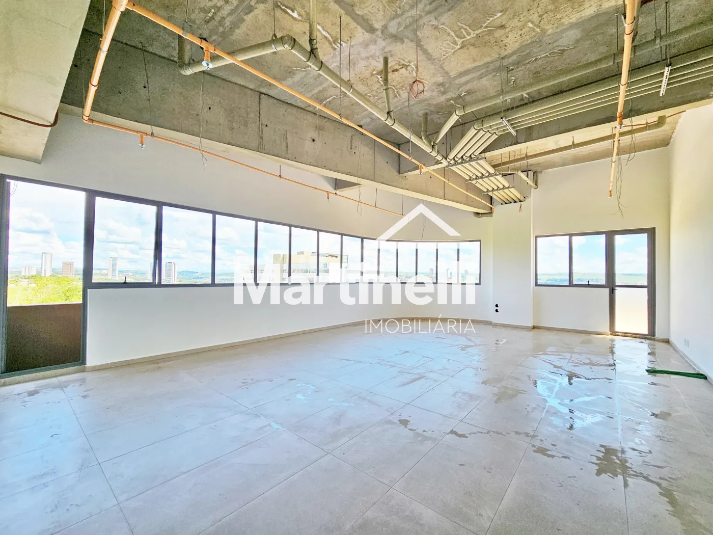 Alugar Comercial / Sala em Ribeir&atilde;o Preto R$ 15.930,00 - Foto 1