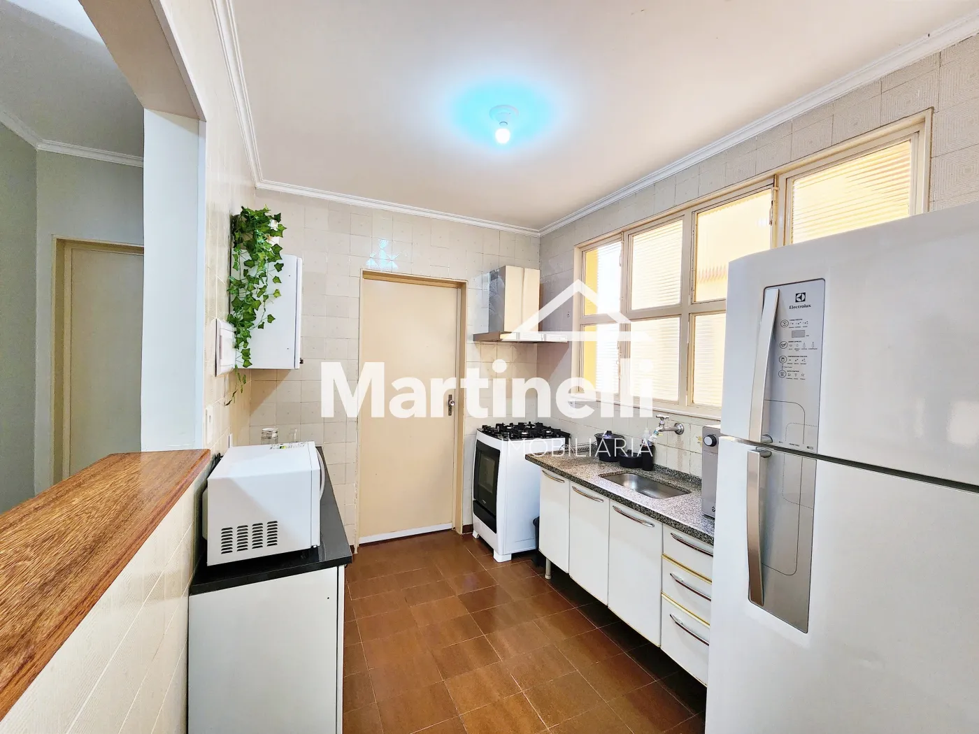 Alugar Apartamento / Padr&atilde;o em Ribeir&atilde;o Preto R$ 2.000,00 - Foto 3