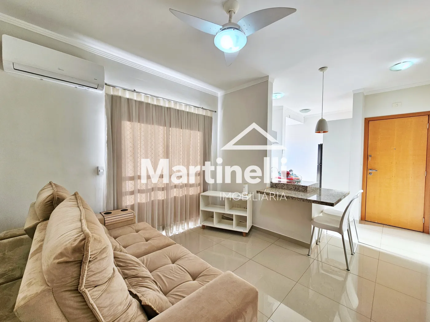 Alugar Apartamento / Padr&atilde;o em Ribeir&atilde;o Preto R$ 1.800,00 - Foto 1