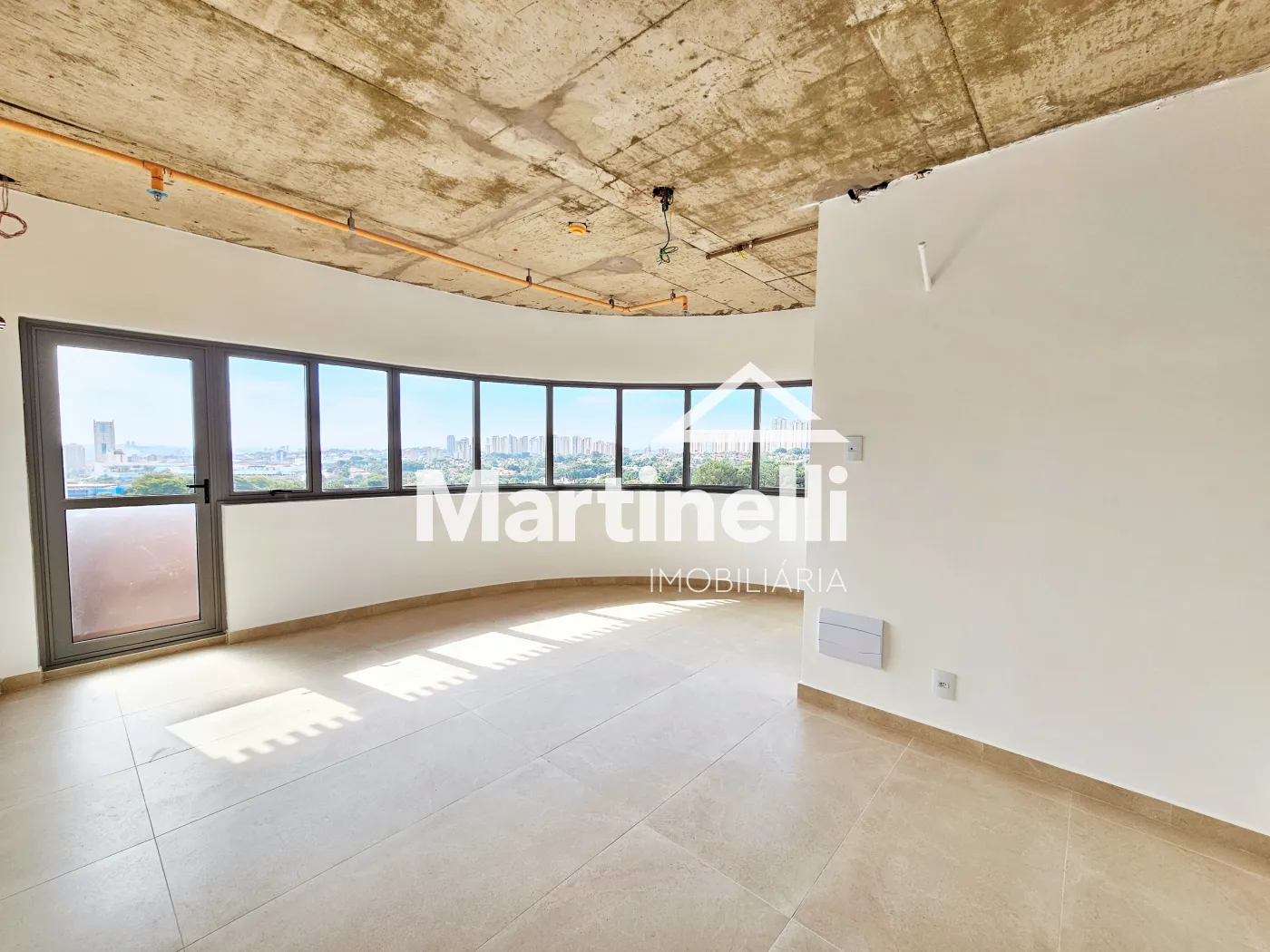 Alugar Comercial / Sala em Ribeir&atilde;o Preto R$ 3.500,00 - Foto 1